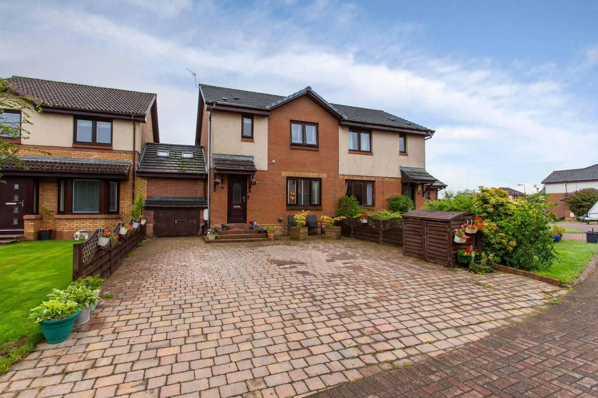 26 Burnbank Grove, Straiton, Loanhead, EH20 9NX McEwan Fraser Legal