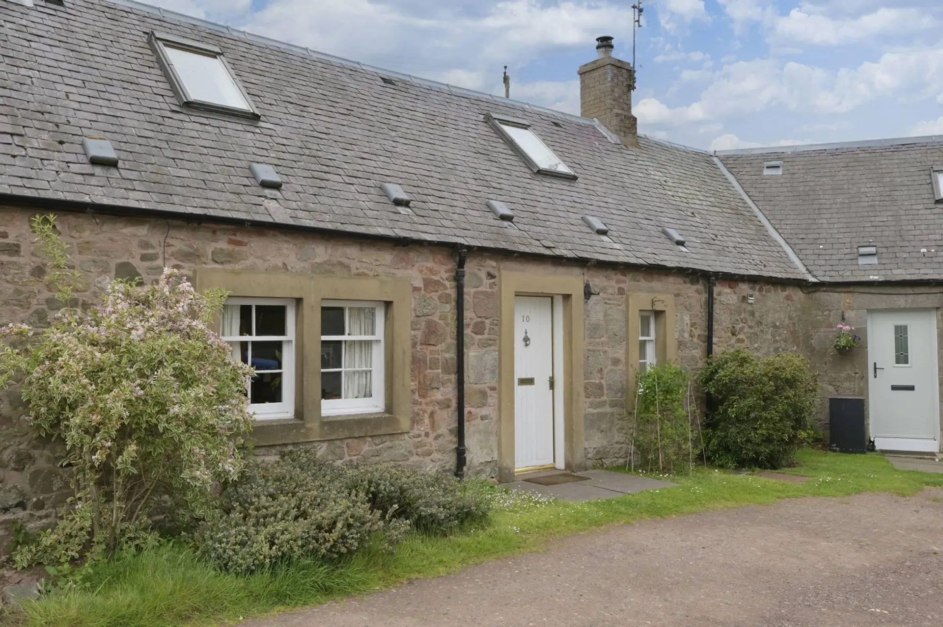 10 Woodhall Farm Cottages, Innerwick, Dunbar, EH42 1SH