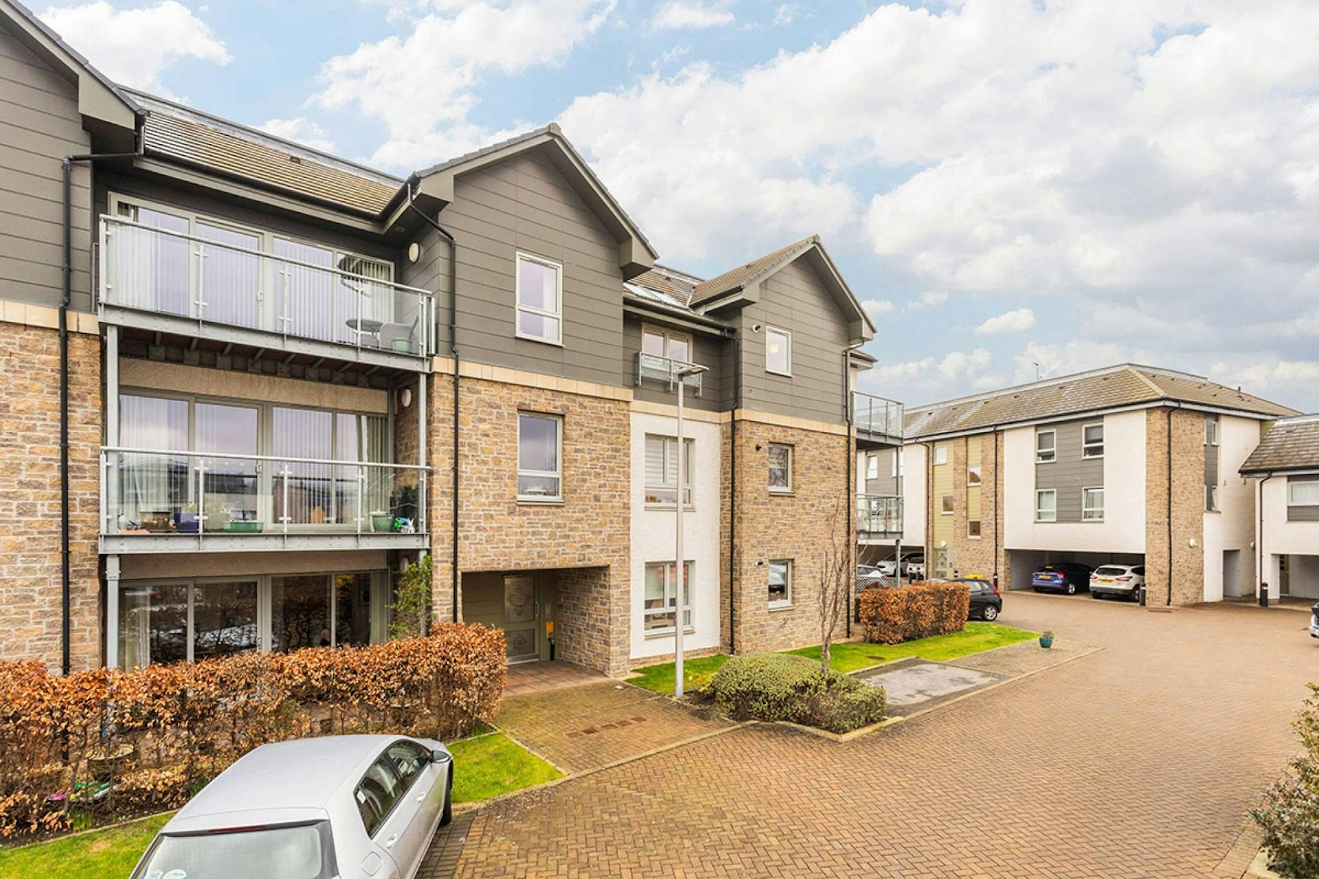 Flat 11, 29 Station Road, Corstorphine, Edinburgh, EH12 7AF