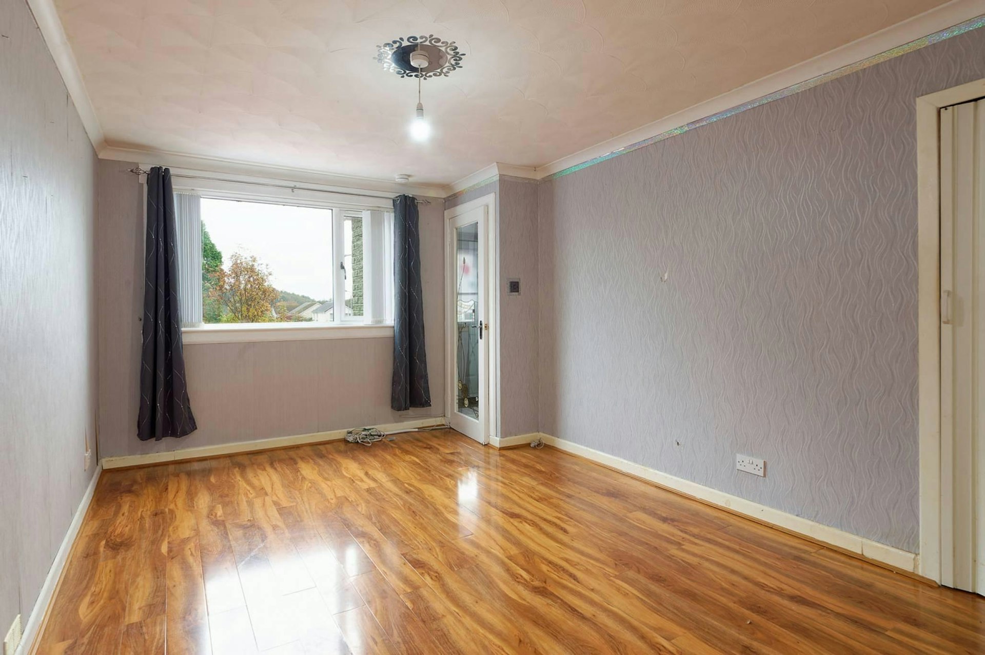 33 Hillpark Rise, Kilwinning, KA13 6QR