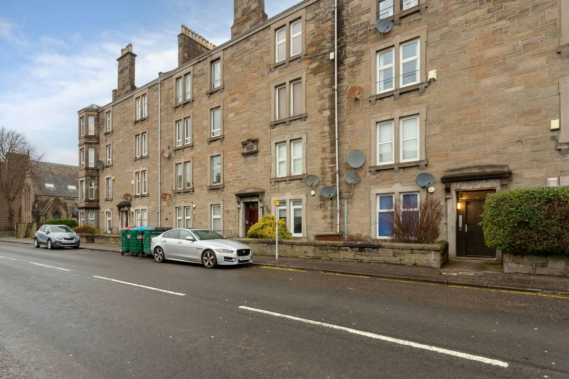 2/R 325 Clepington Road, Dundee, DD3 8BB