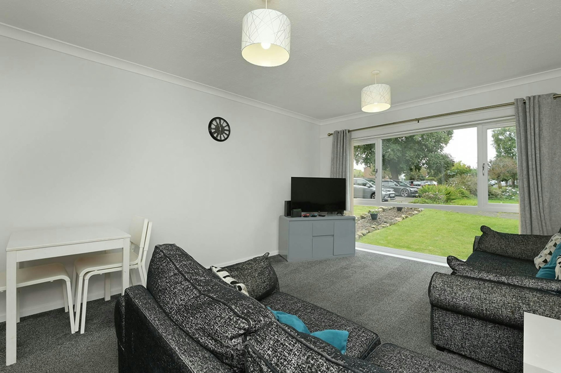 61 Cairns Drive, Balerno, Edinburgh, EH14 7HH