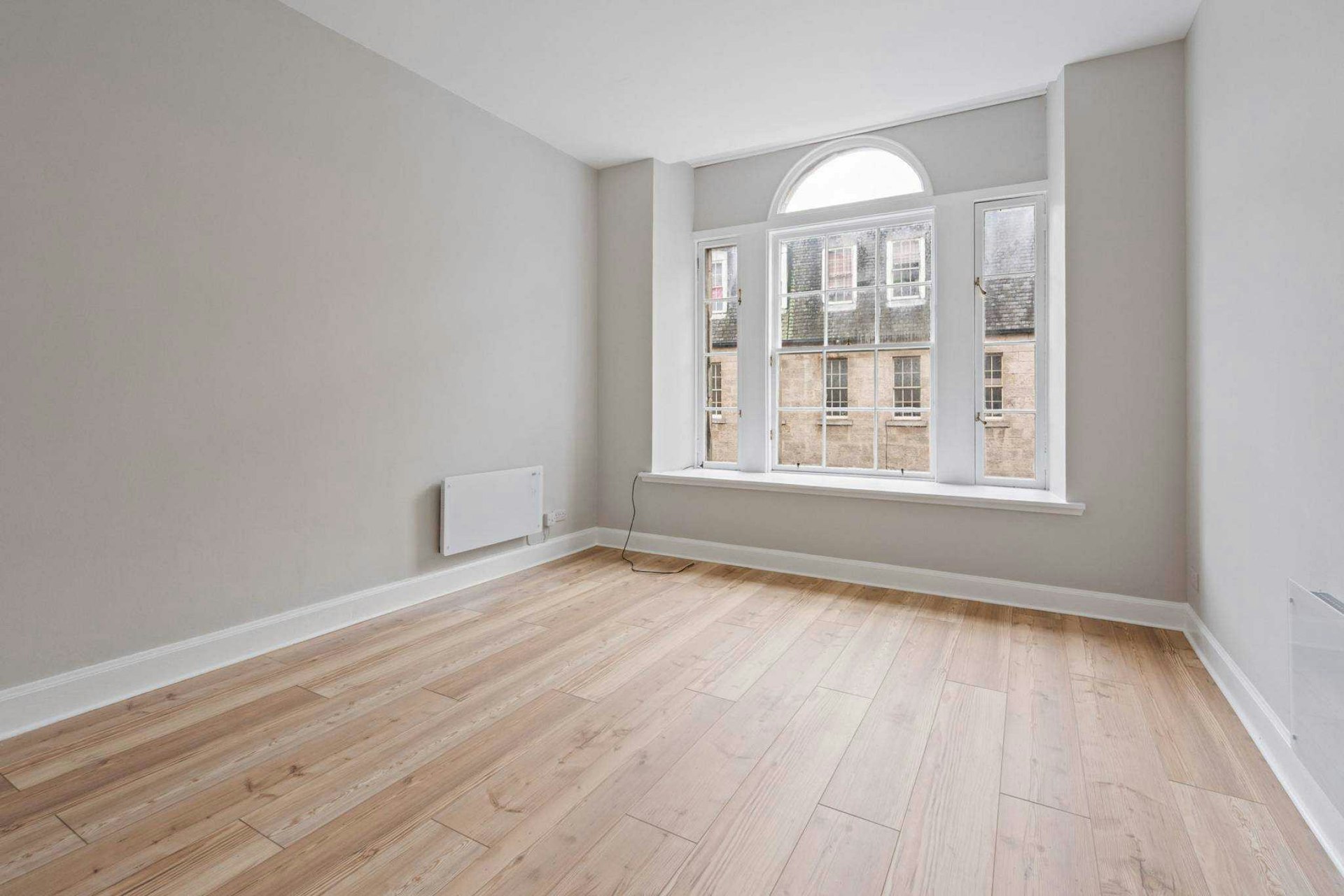 10/2 Blair Street, Old Town, Edinburgh, EH1 1QR