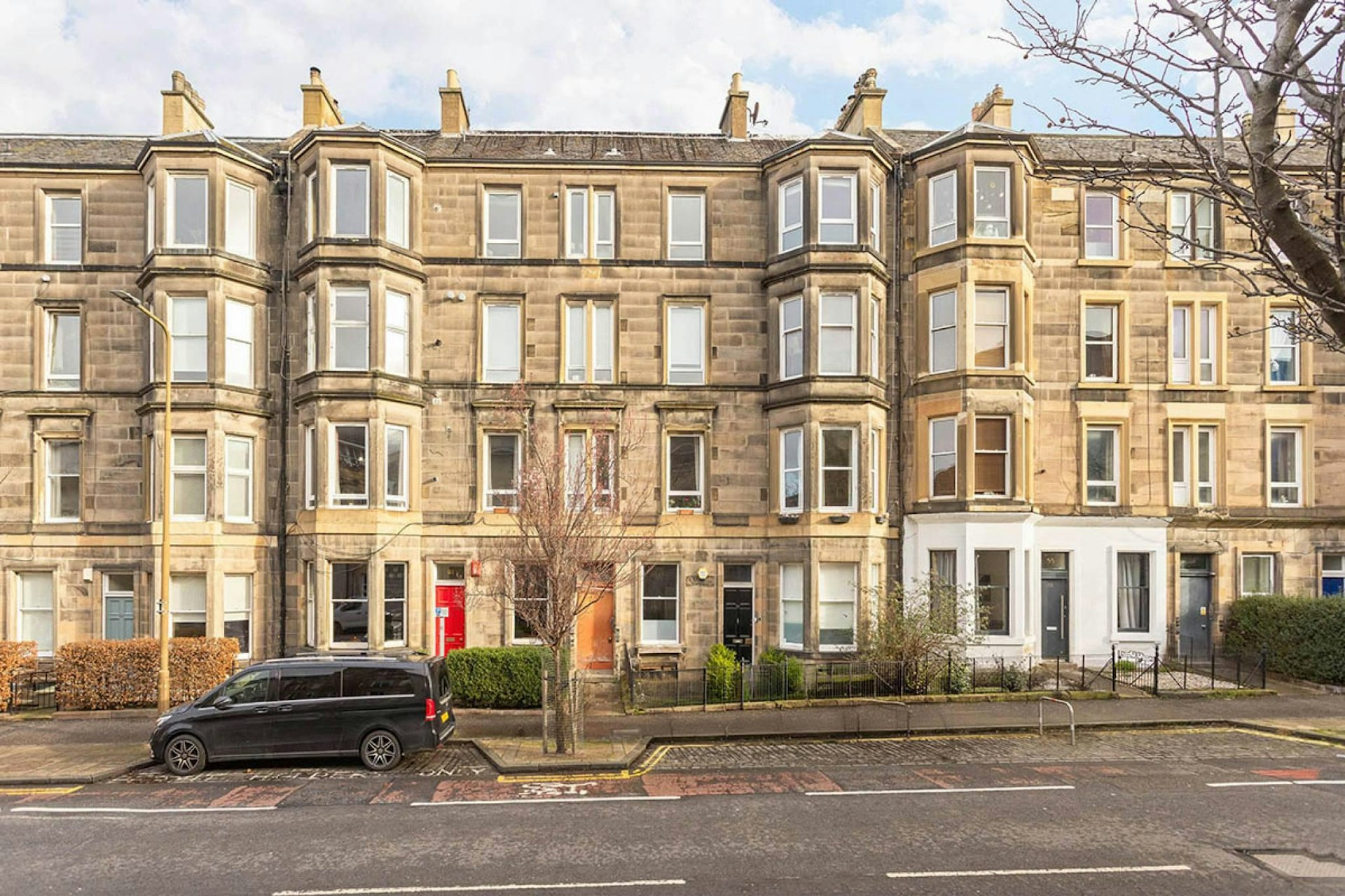 59/4 McDonald Road, Leith, Edinburgh, EH7 4NA