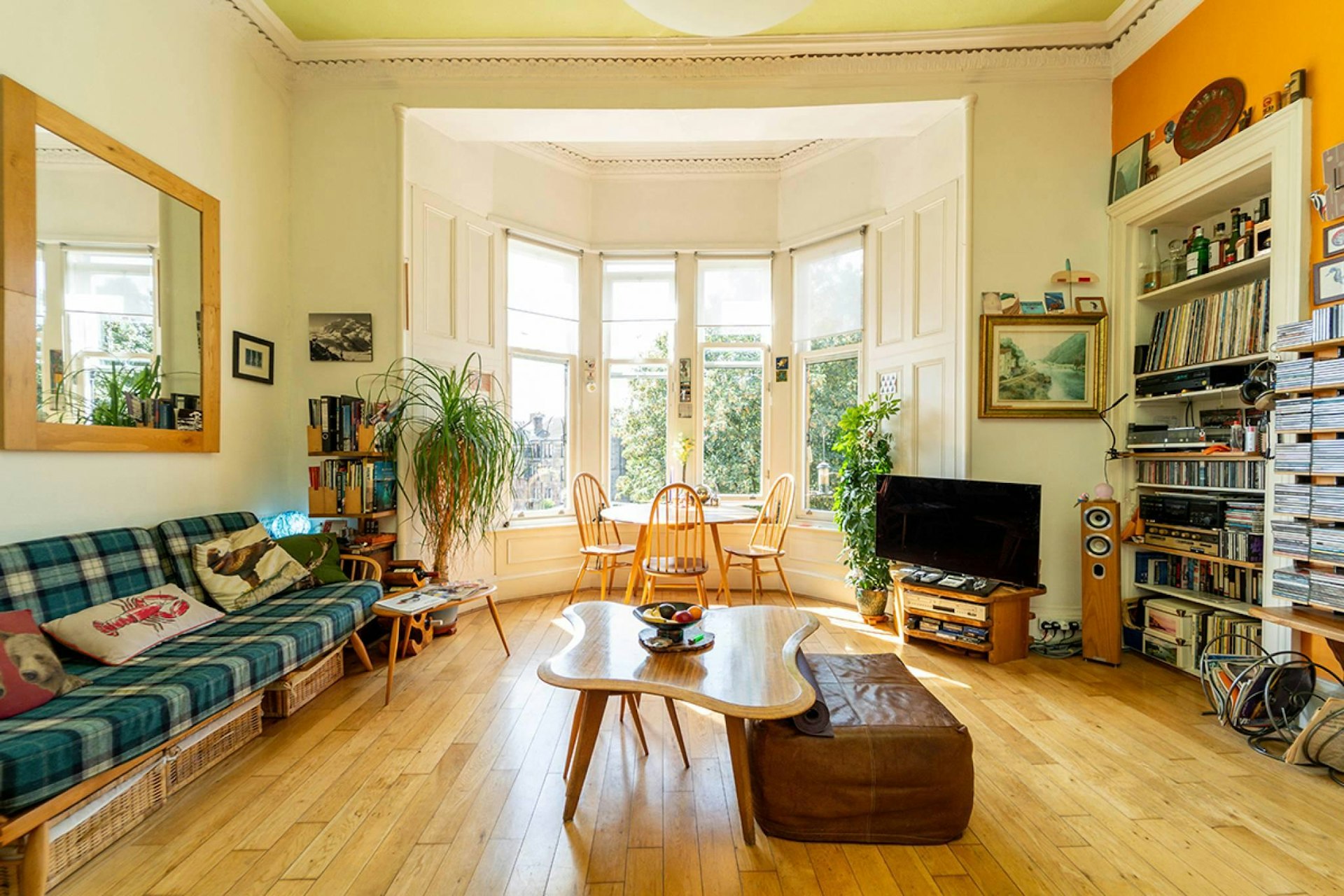 2/2 2 Victoria Crescent Road, Dowanhill, Glasgow, G12 9DB