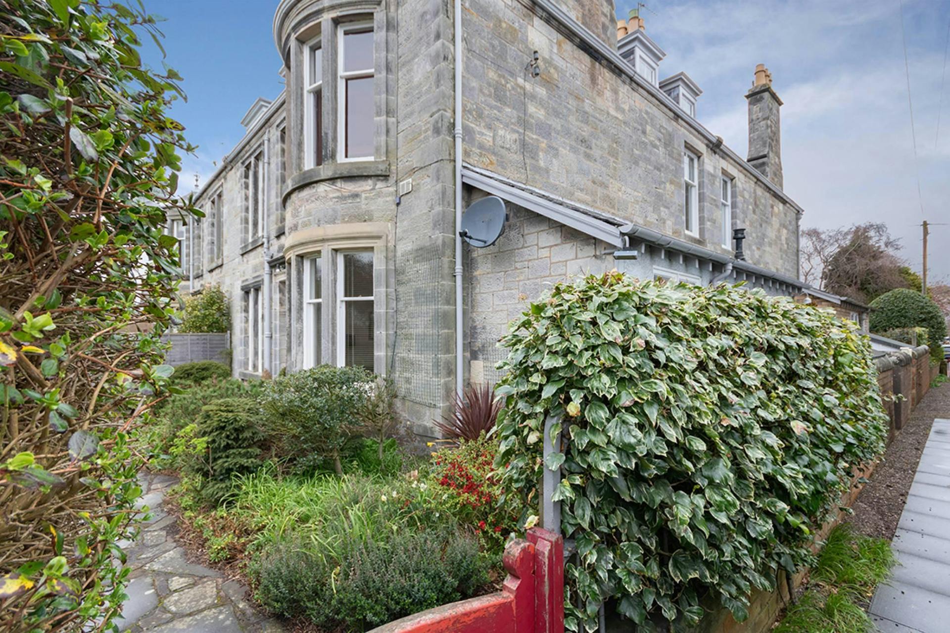 54 Hepburn Gardens, St Andrews, KY16 9DG McEwan Fraser Legal