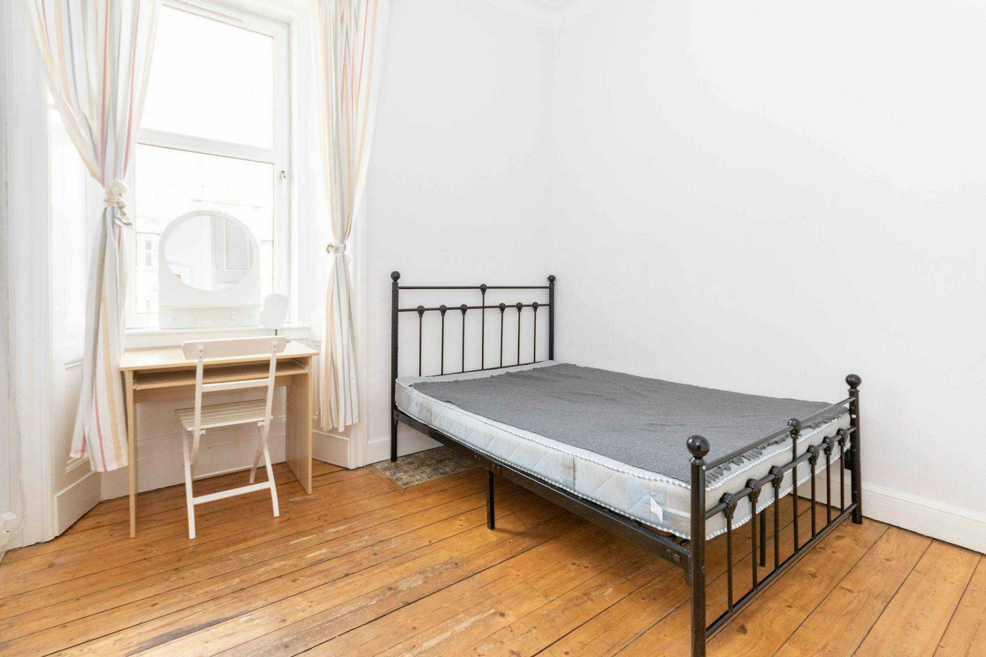 3F3, 5 Elgin Terrace, Edinburgh, EH7 5NN McEwan Fraser Legal