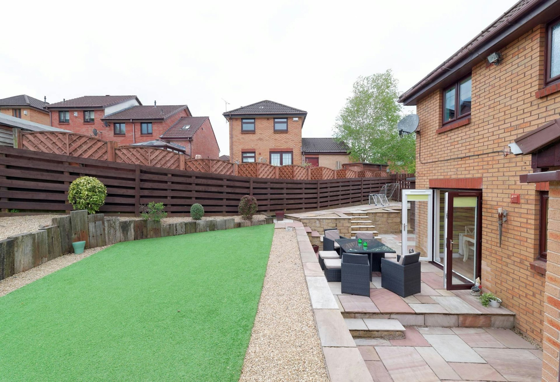 527 Ritchie Park, Johnstone, PA5 8JP McEwan Fraser Legal