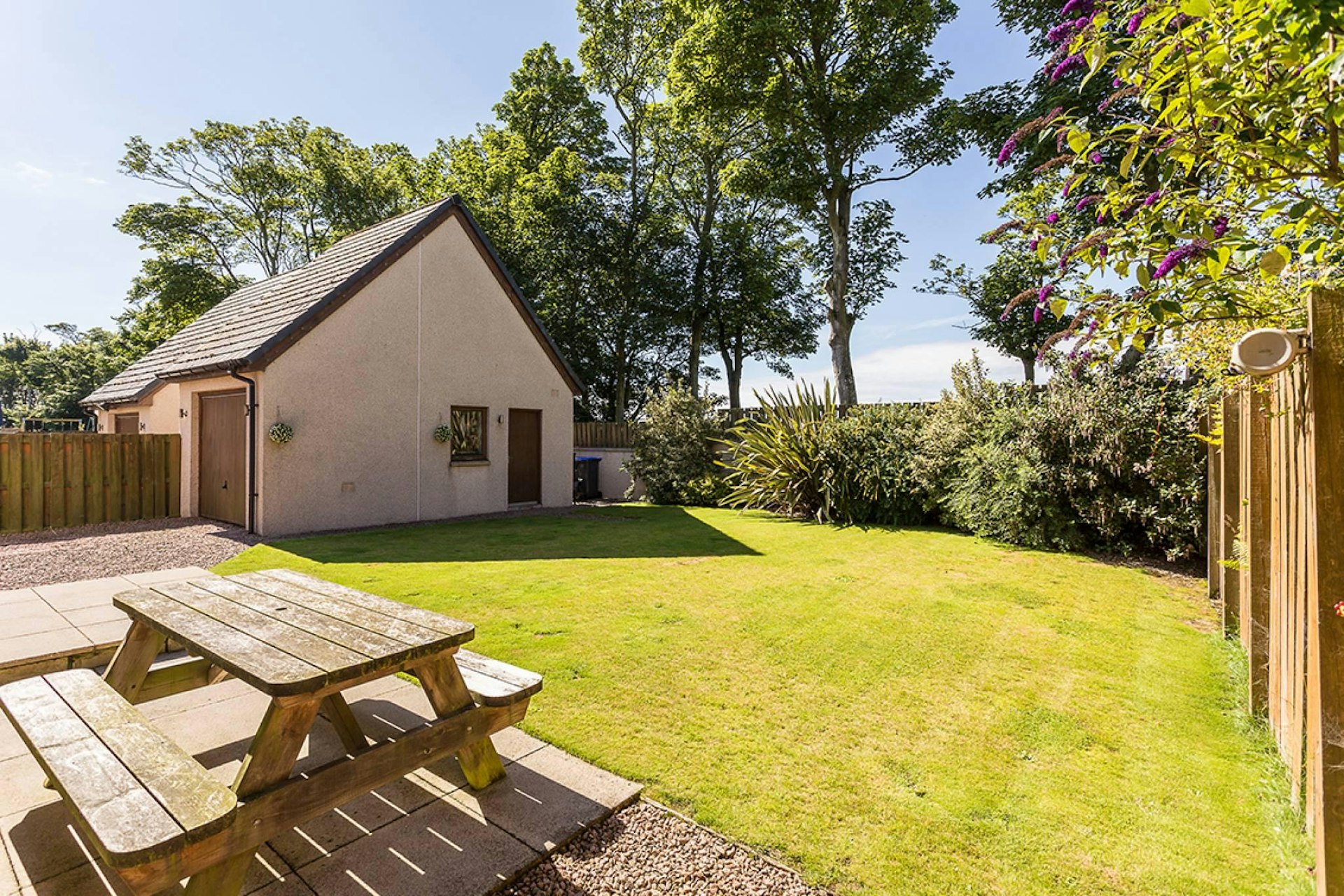 4 Brighead View, Inverbervie, Montrose, DD10 0PB McEwan Fraser Legal