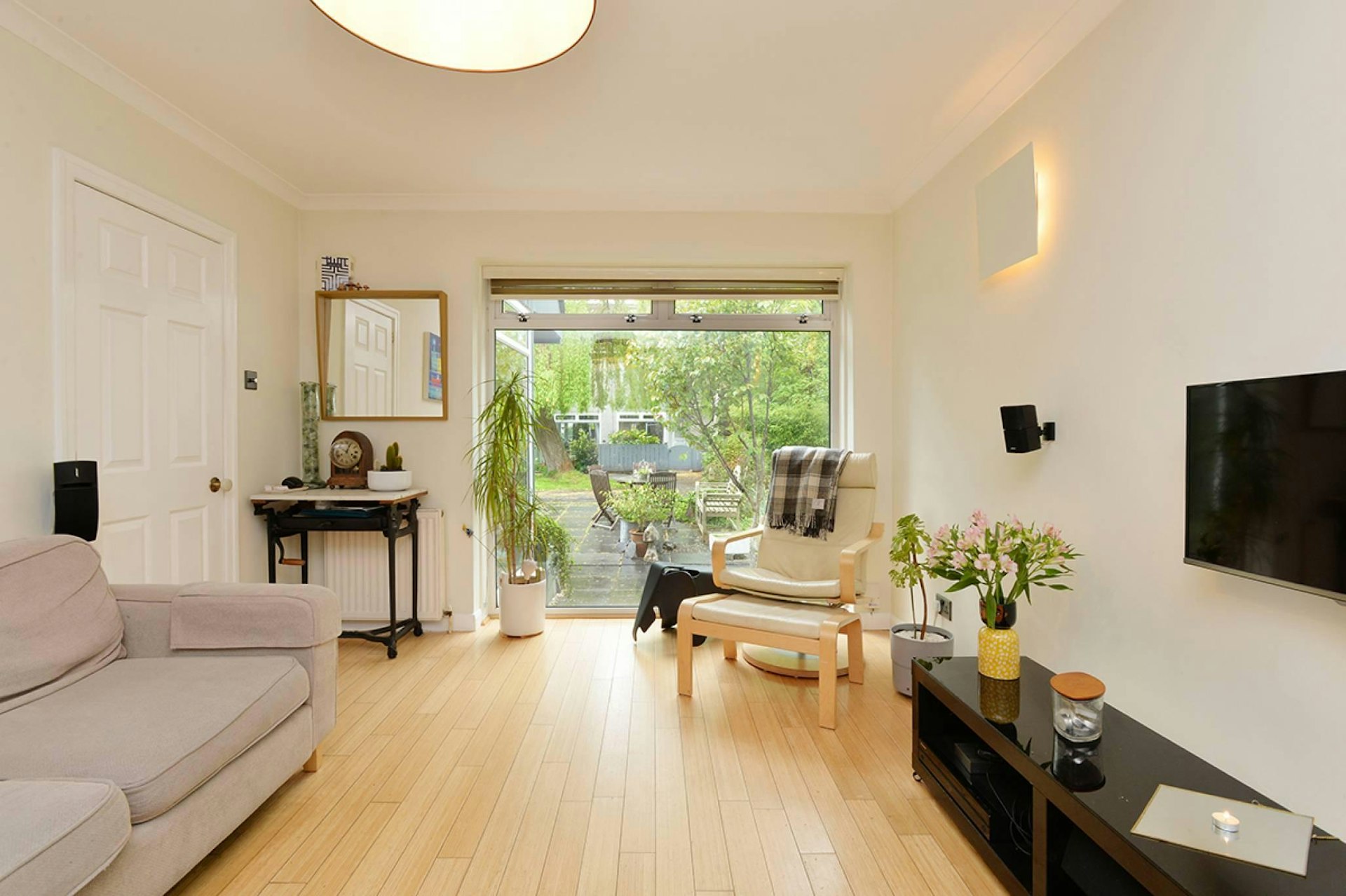 77 Strathalmond Road, Cammo, Edinburgh, EH4 8HP McEwan Fraser Legal