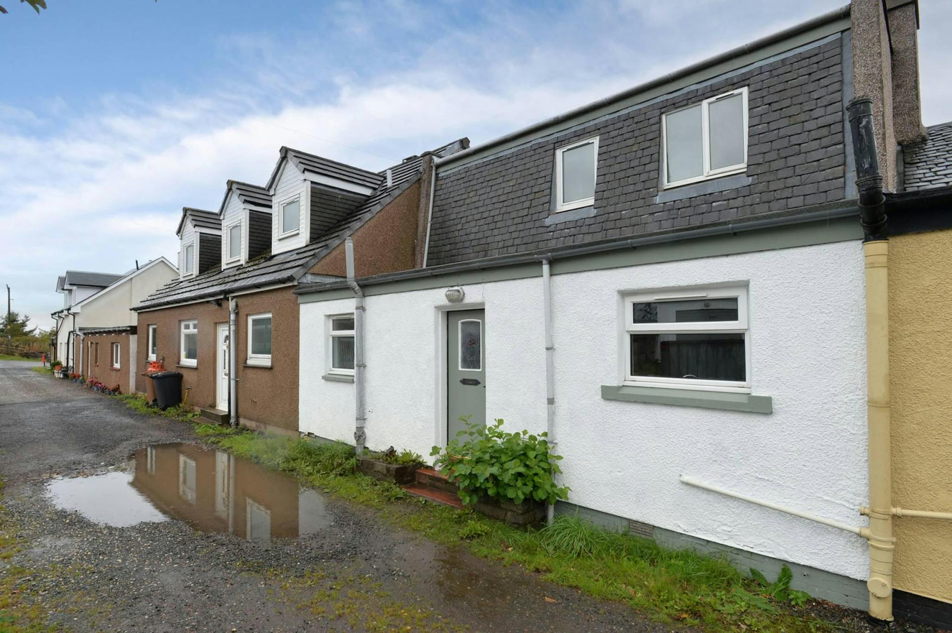 24 Roman Camp Cottages, Broxburn, EH52 5PJ McEwan Fraser Legal