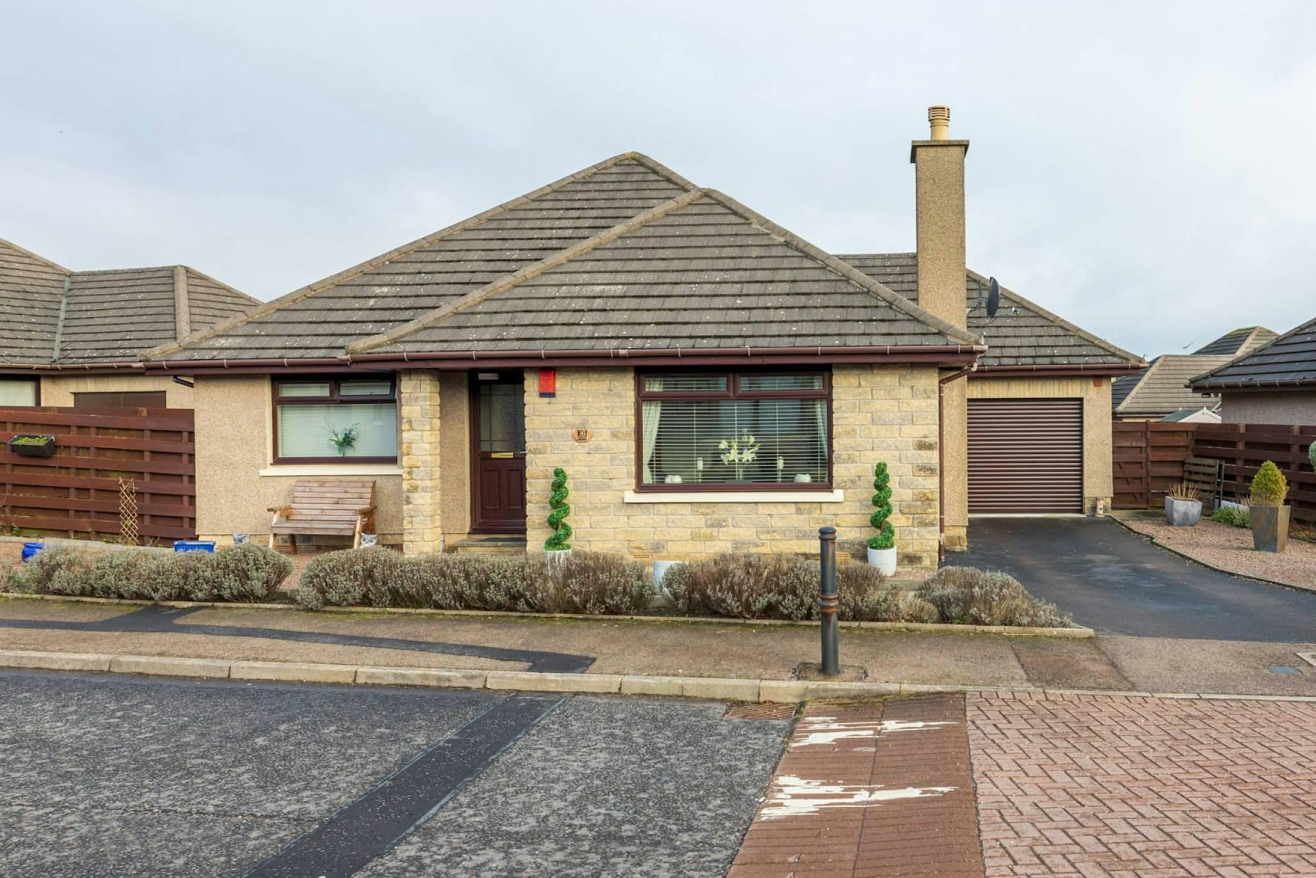 16 Charleston Crescent, Cove, Aberdeen, AB12 3DZ McEwan Fraser Legal