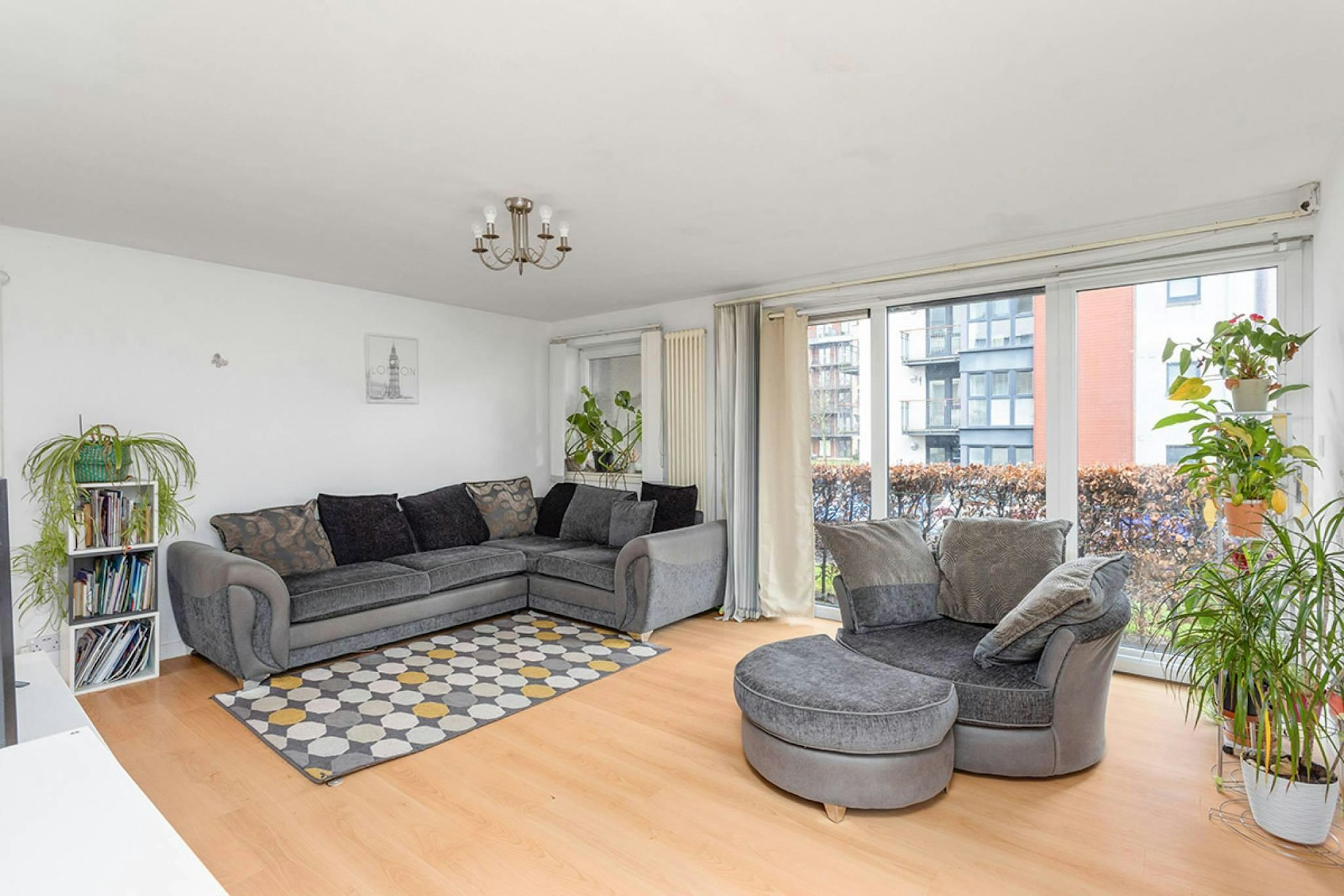 Flat 4,12 East Pilton Farm Avenue, Edinburgh, EH5 2GB