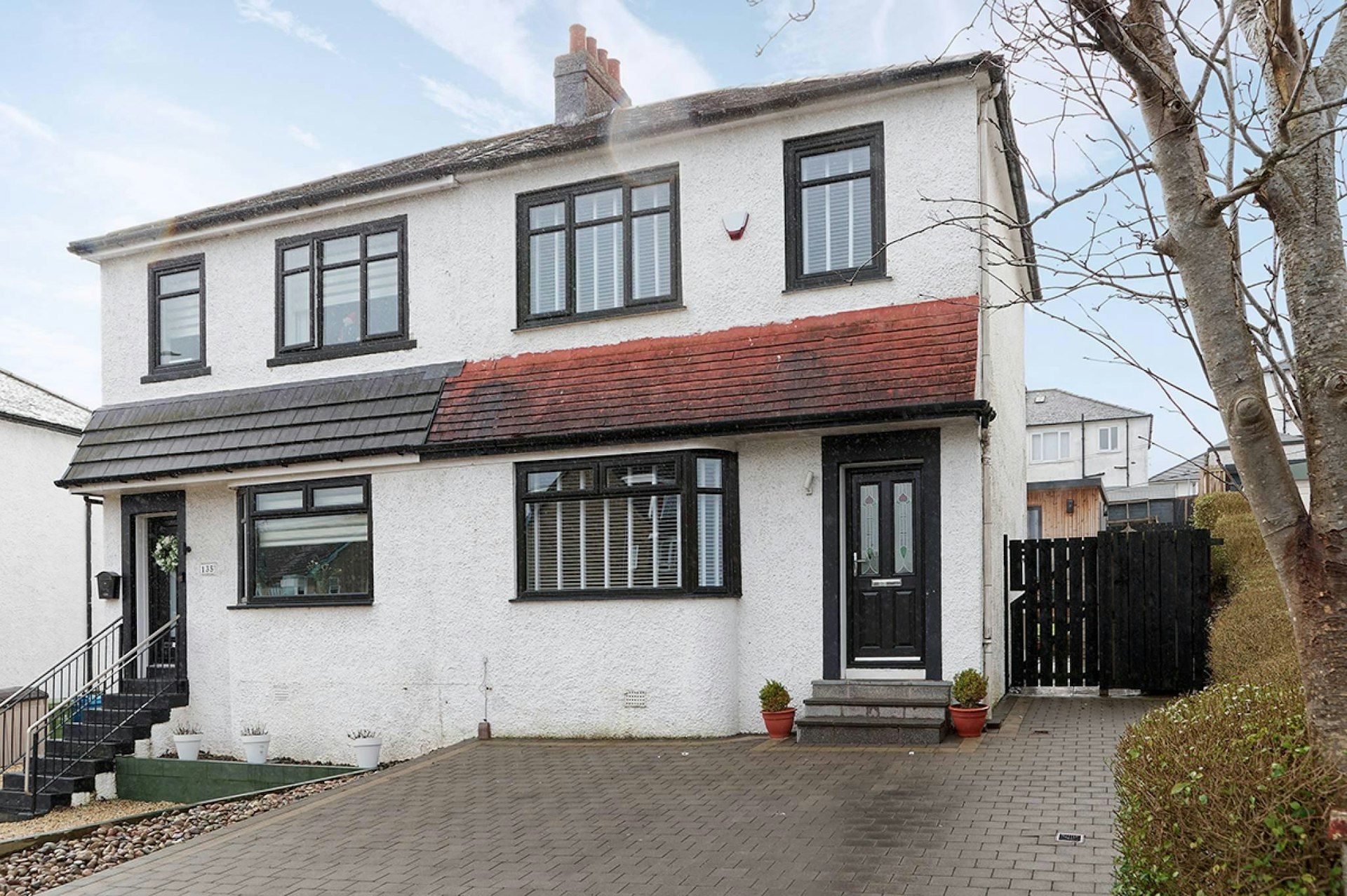 137 Orchard Park Avenue, Thornliebank, Glasgow, G46 7BW