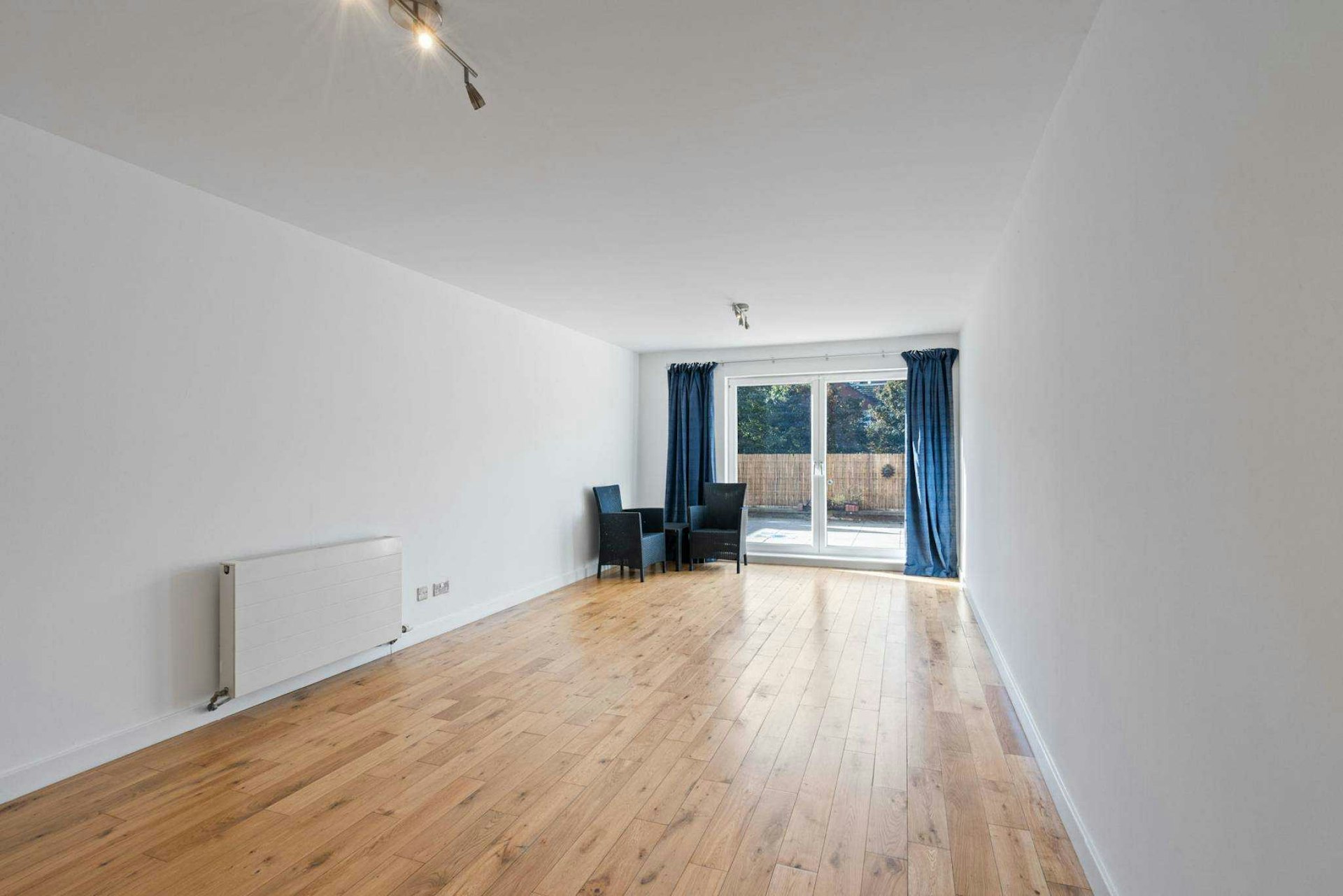 Flat 3, 3 Salamander Court, Leith, Edinburgh, EH6 7JE