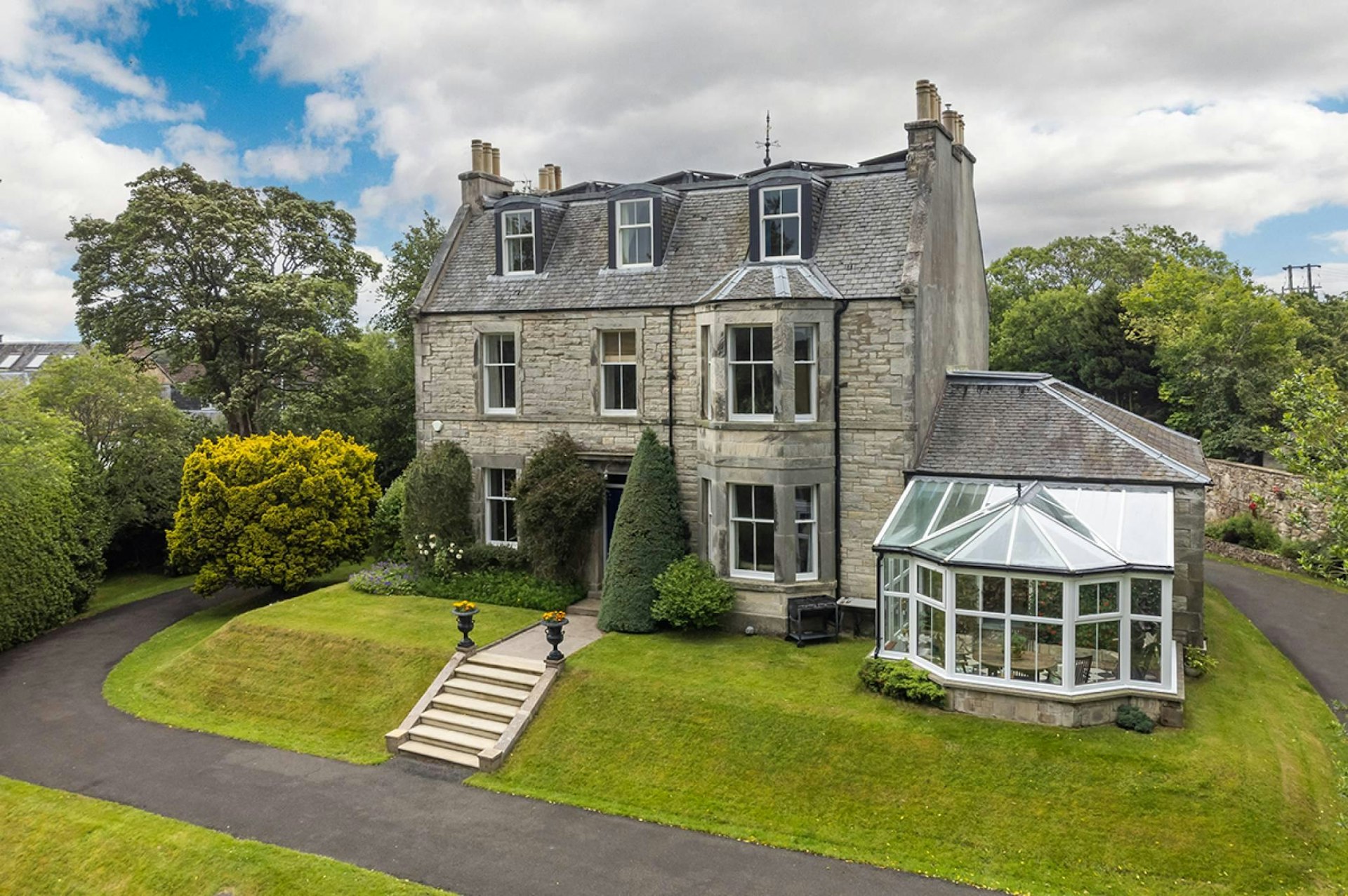 Loanstone House, Loanstone, Penicuik, EH26 8PH