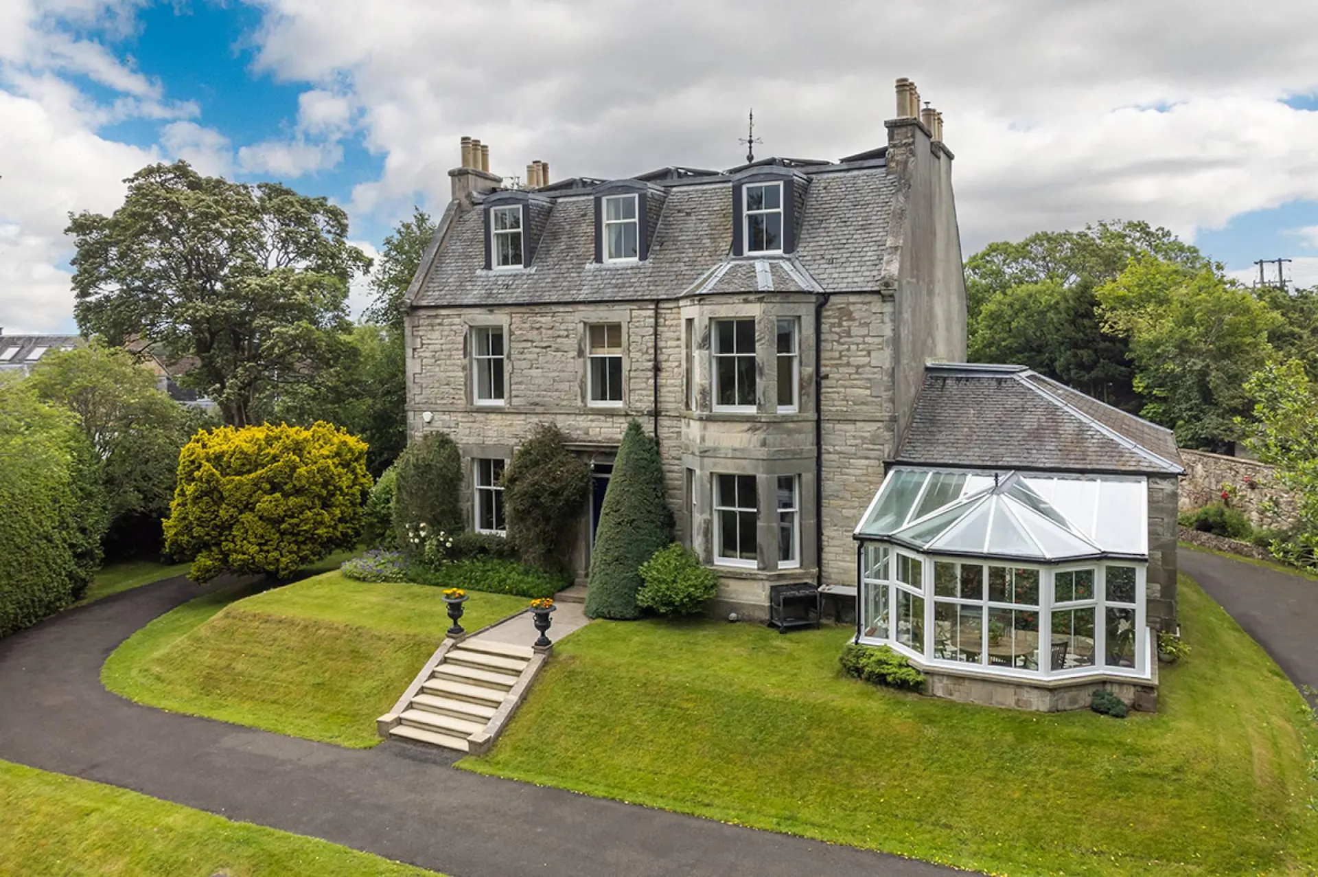 Loanstone House, Loanstone, Penicuik, EH26 8PH | McEwan Fraser Legal