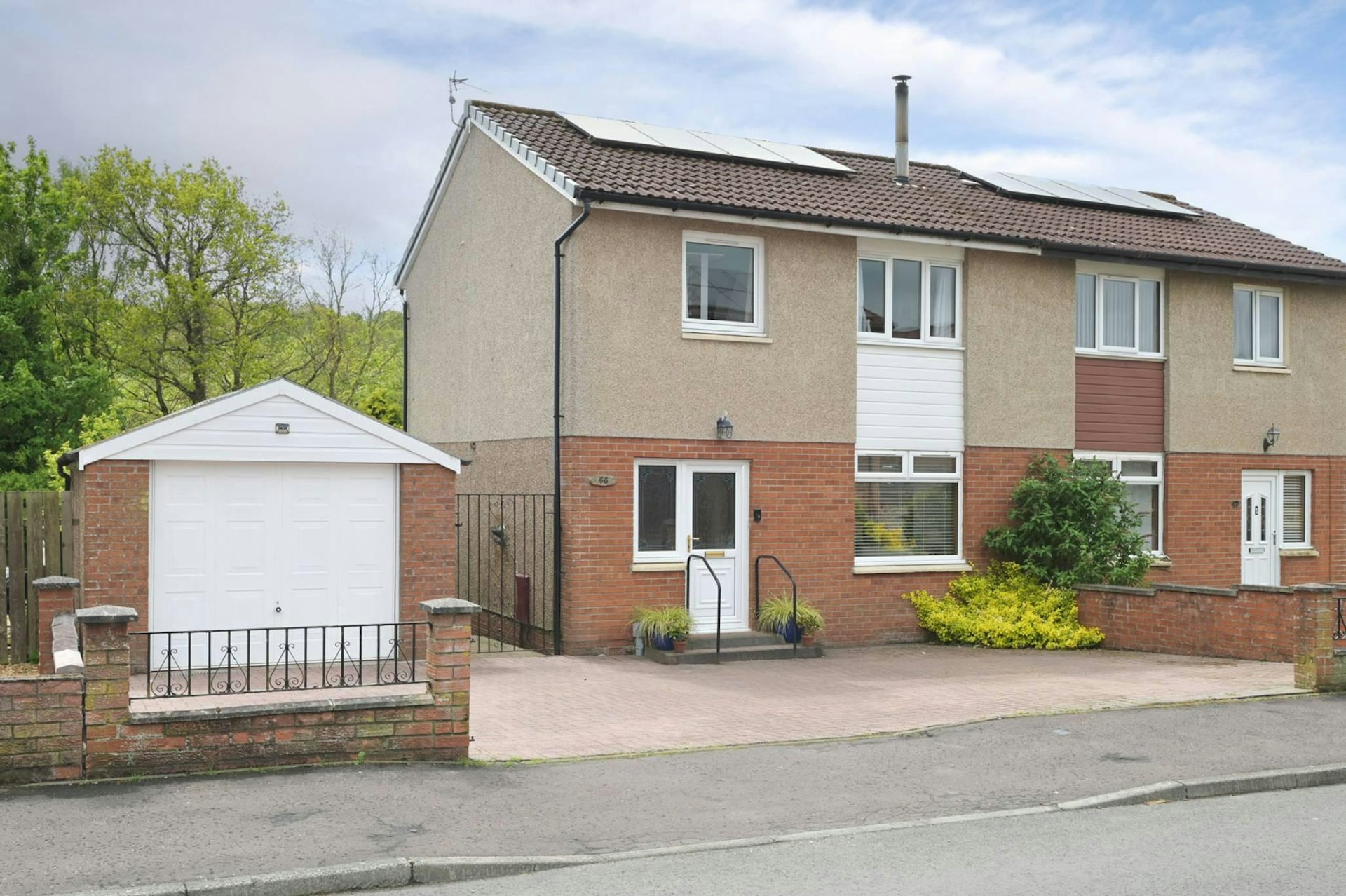 66 Bickram Crescent, Comrie, Dunfermline, KY12 9XL