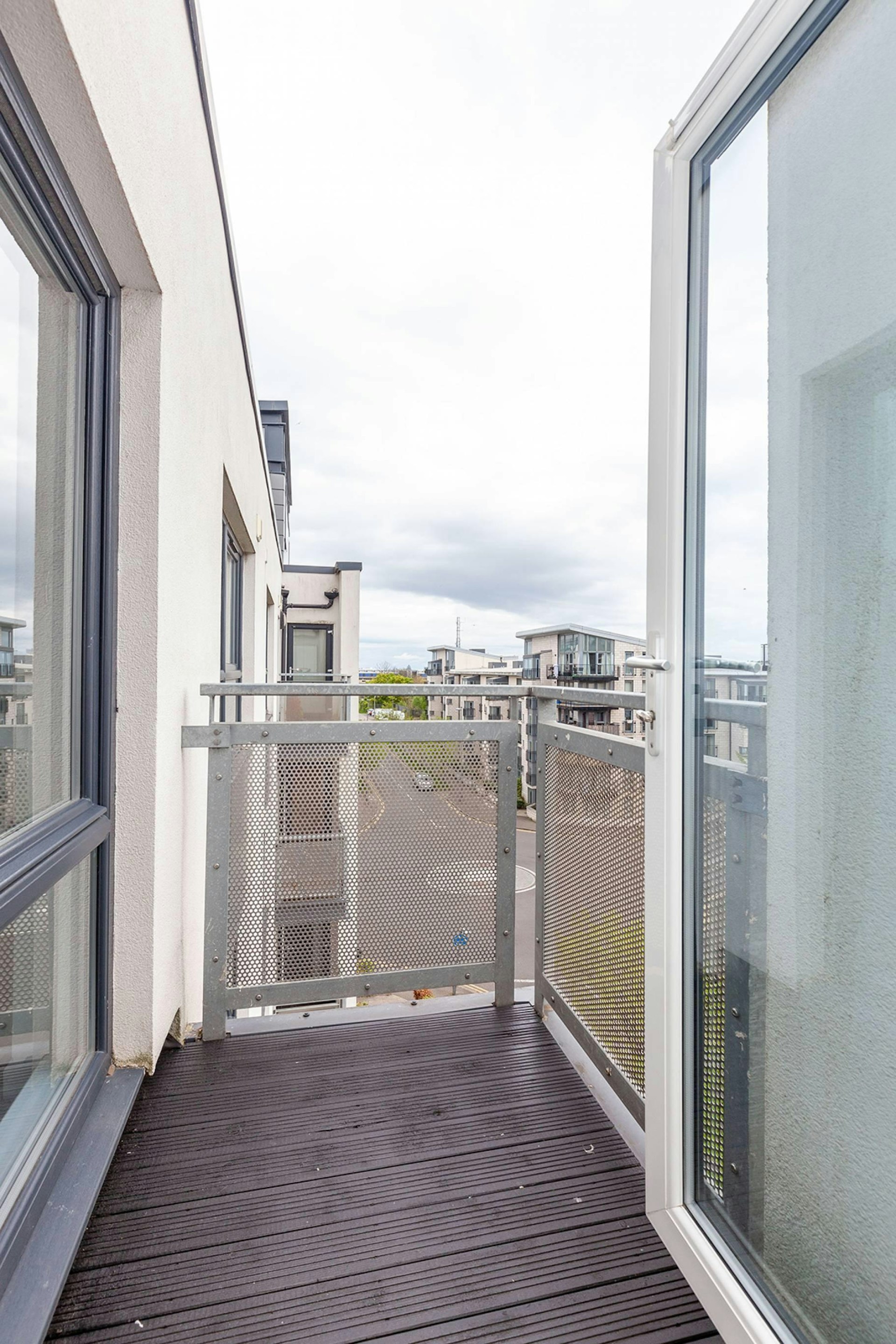 56/16 Waterfront Park, Edinburgh, EH5 1FG McEwan Fraser Legal