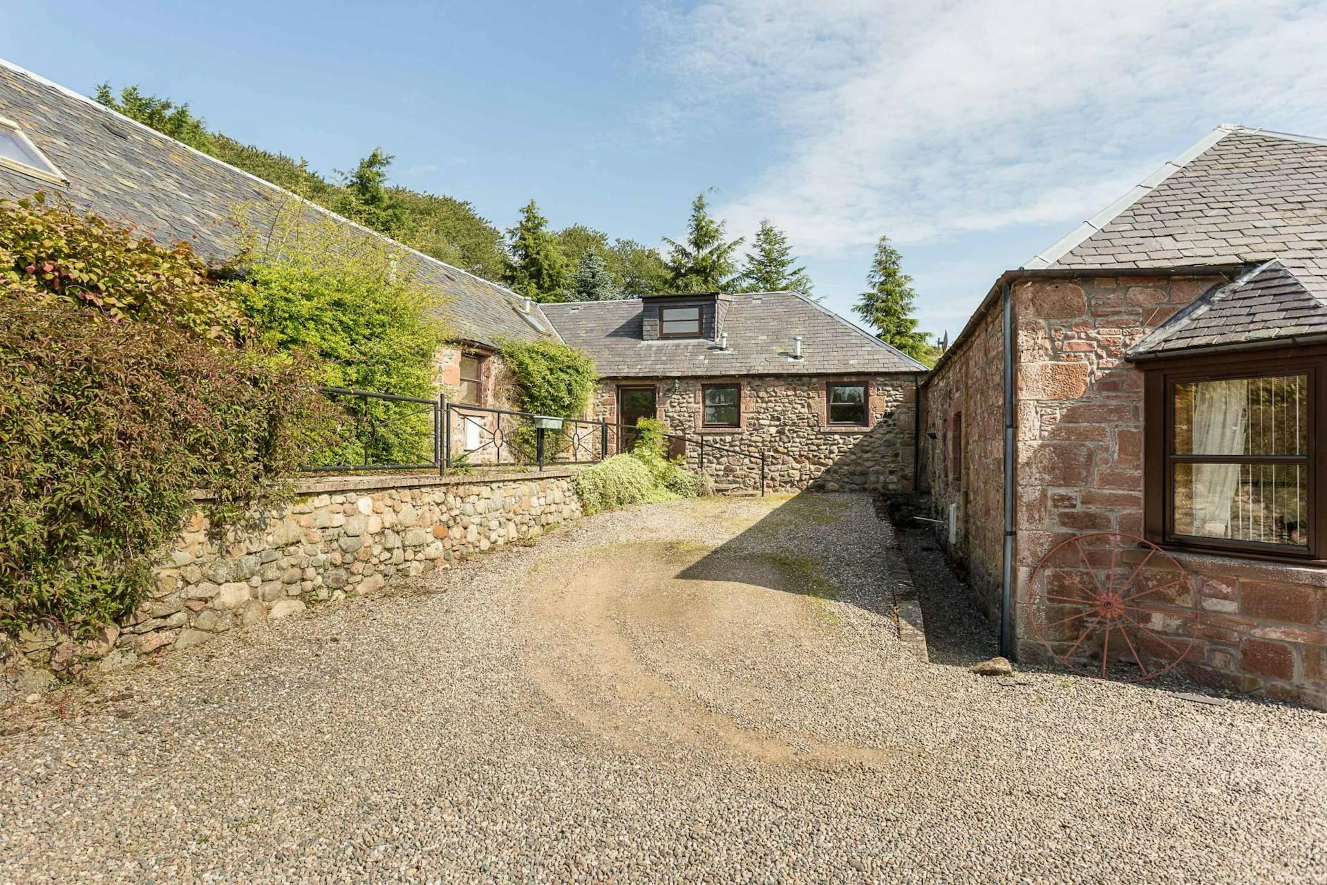 Kinwhirrie Cottage, , Kirriemuir, DD8 4QB McEwan Fraser Legal