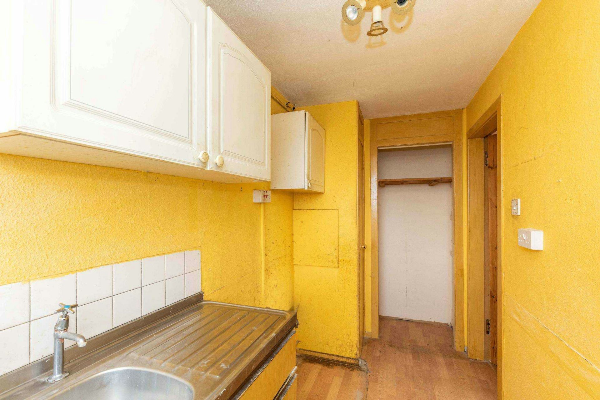 9/4 Moat House, Moat Drive, Edinburgh, EH14 1NS McEwan Fraser Legal