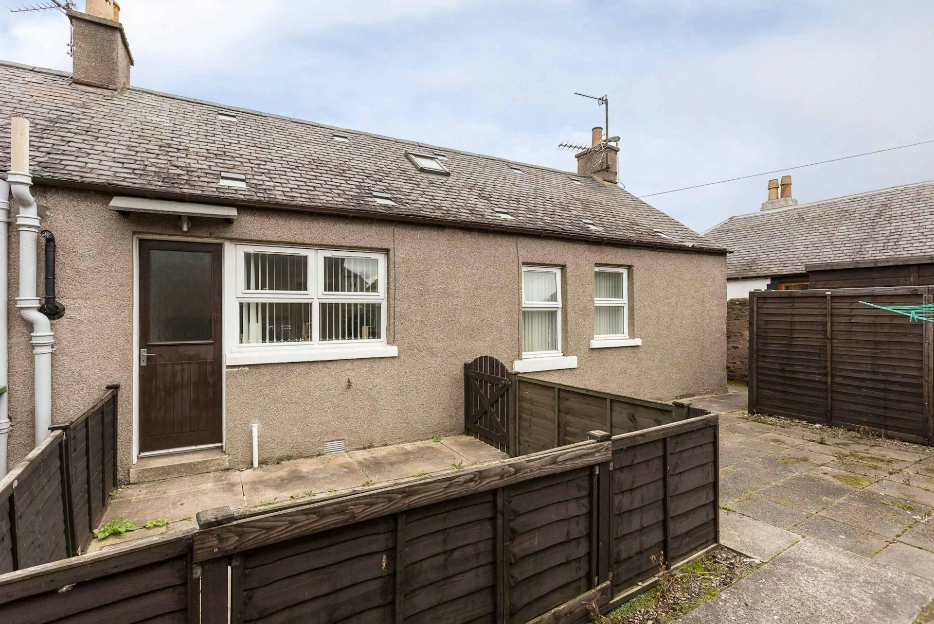 7 Barry Road, Carnoustie, DD7 7QJ McEwan Fraser Legal