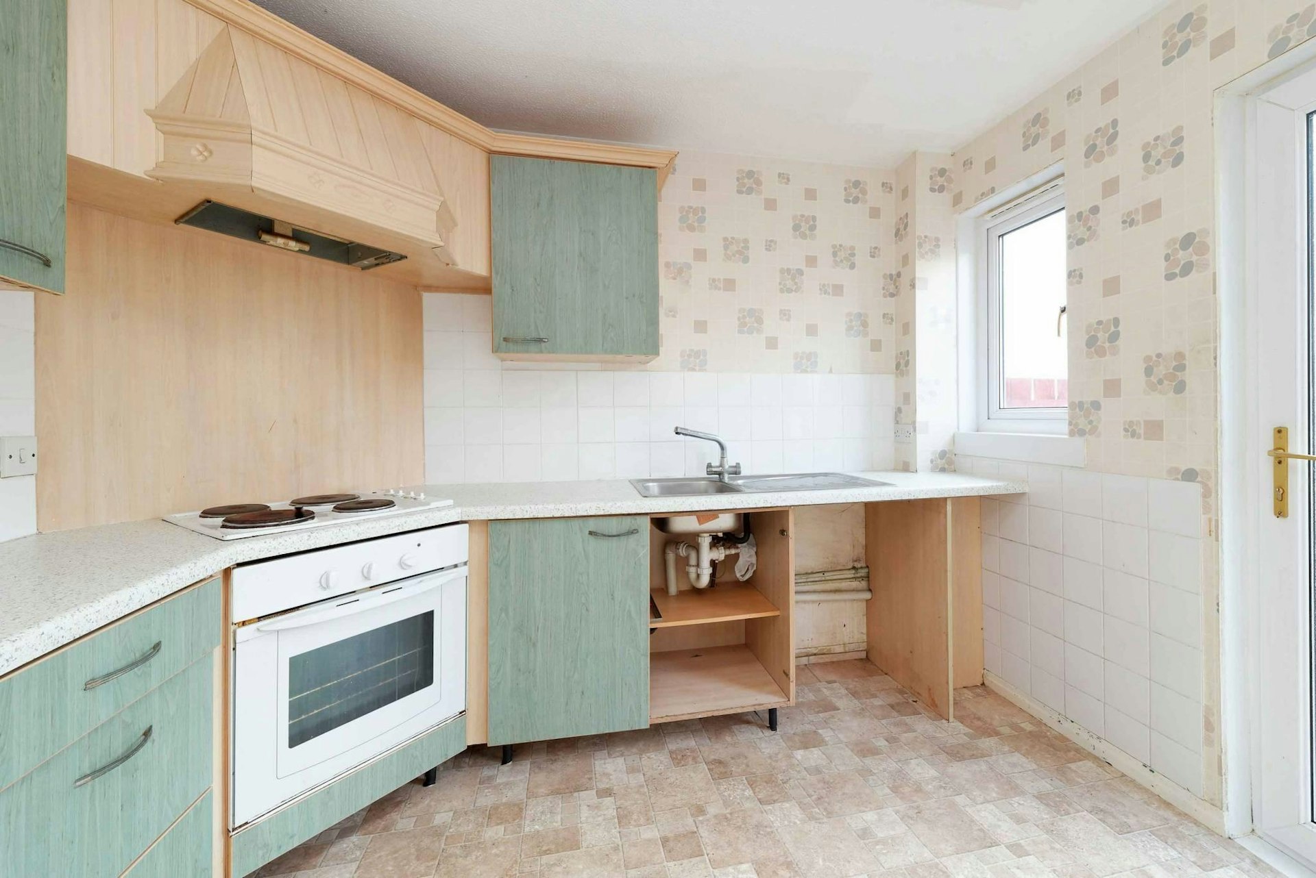 26 Earls Court, , Alloa, FK10 1BZ McEwan Fraser Legal