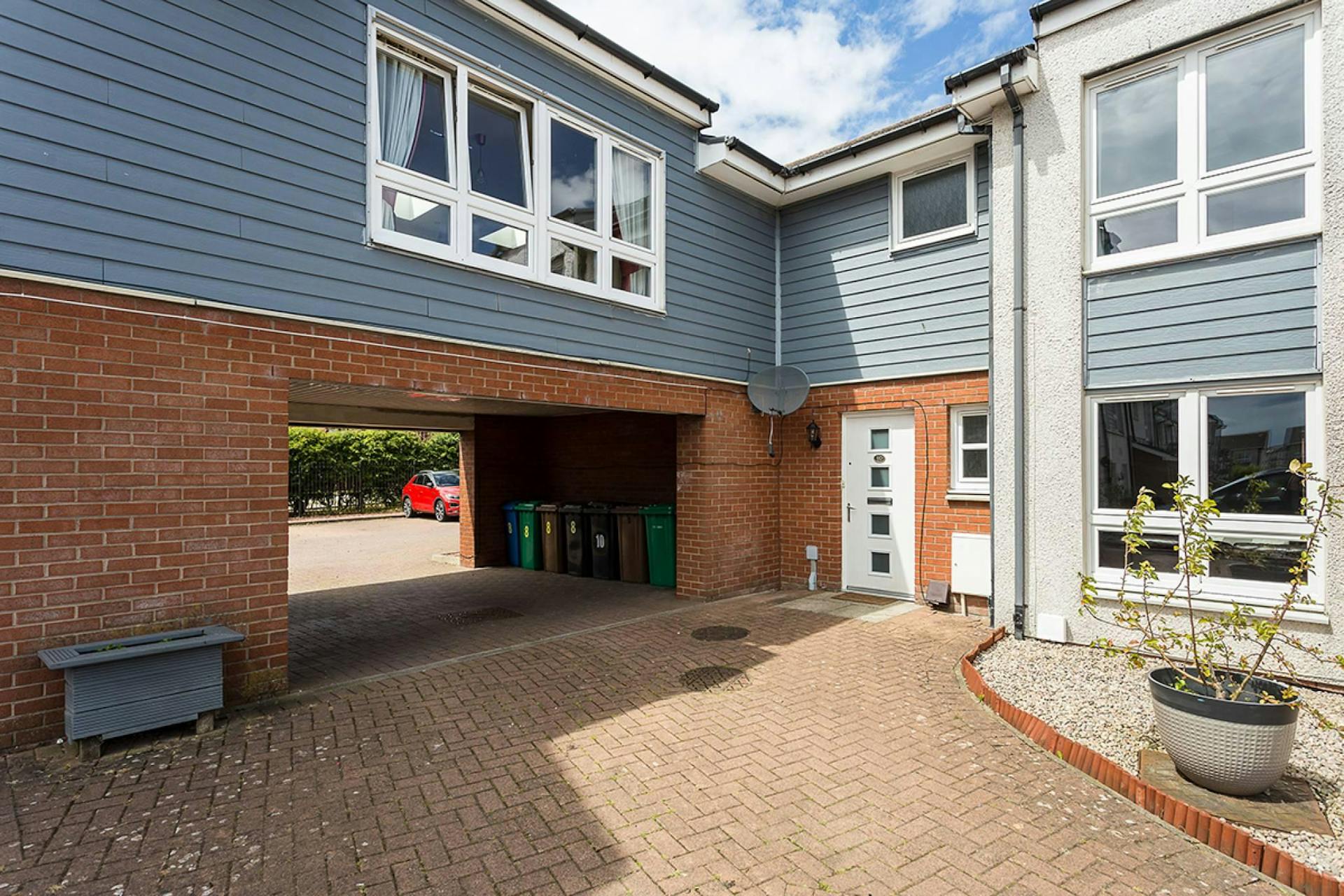 10 Norway Gardens, Dunfermline, KY11 8JW McEwan Fraser Legal