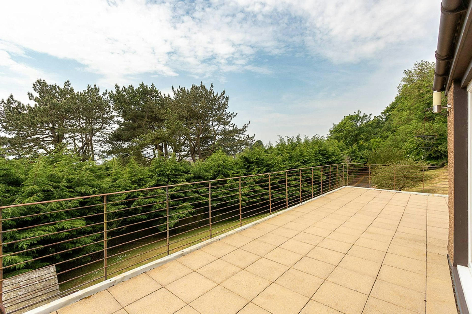 De Heuvel Kirkbank Road, Burntisland, KY3 9JA McEwan Fraser Legal