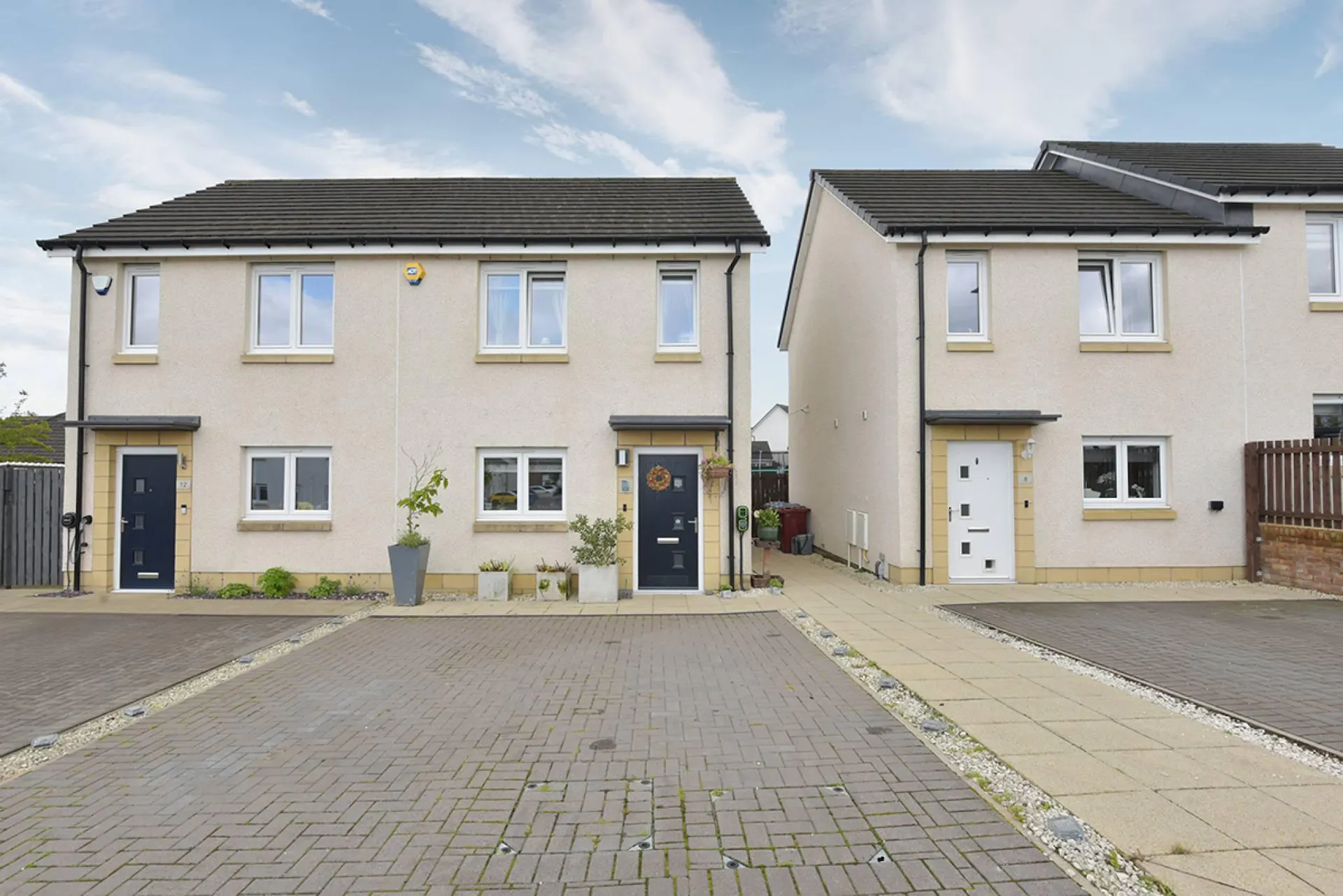 10 Skelton Park, Denny, FK6 5FL