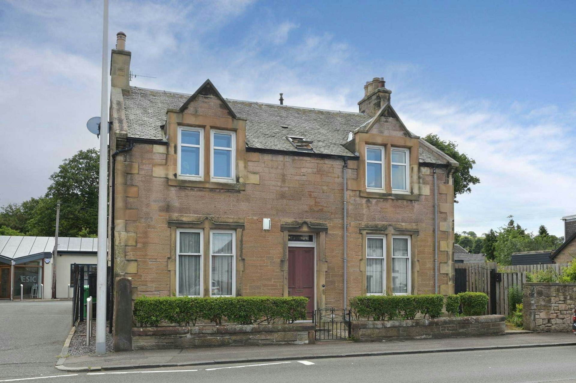 573 Lanark Road, Juniper Green, Edinburgh, EH14 5DB