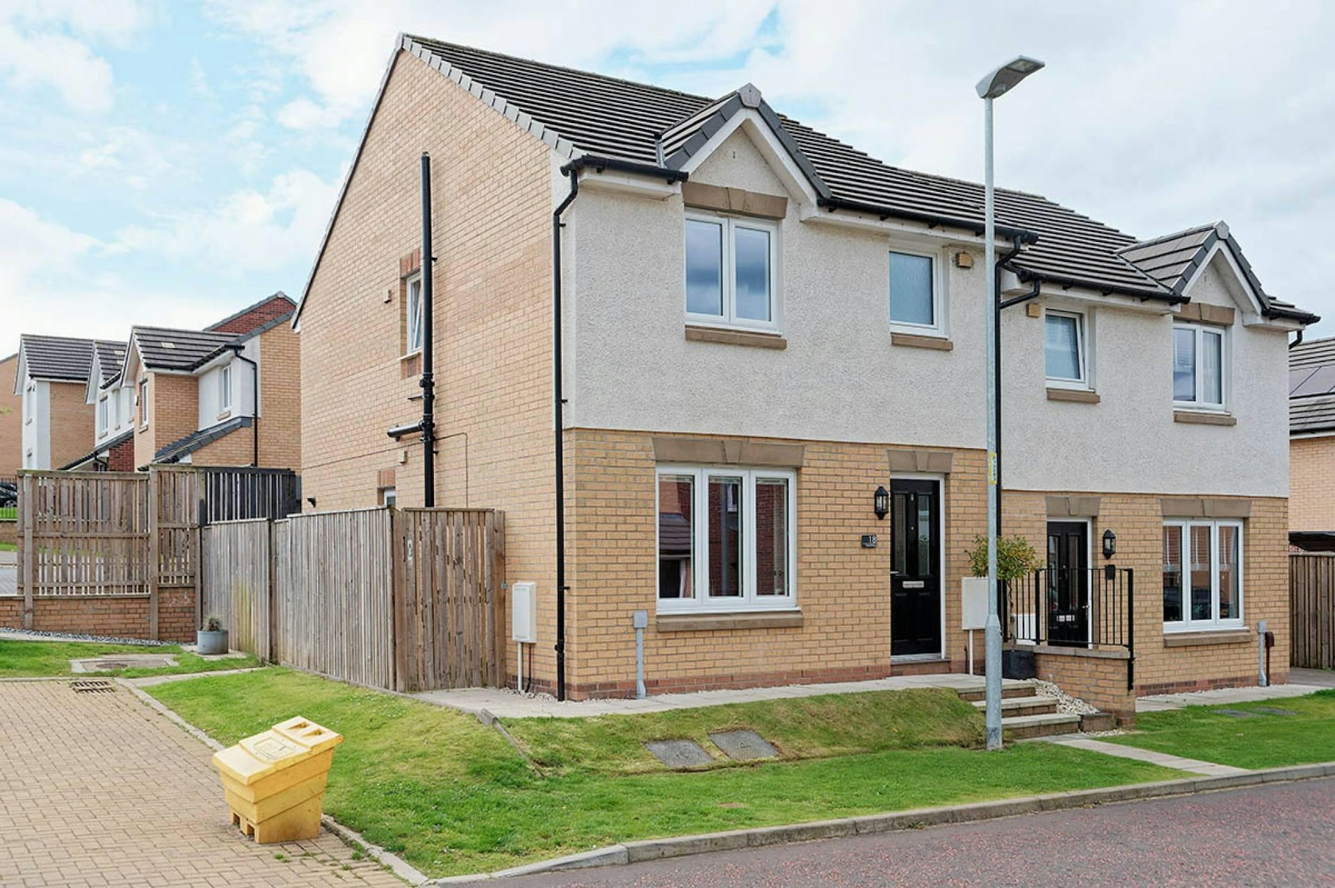 18 Crawhill Drive, Bargeddie, Coatbridge, G69 7FN