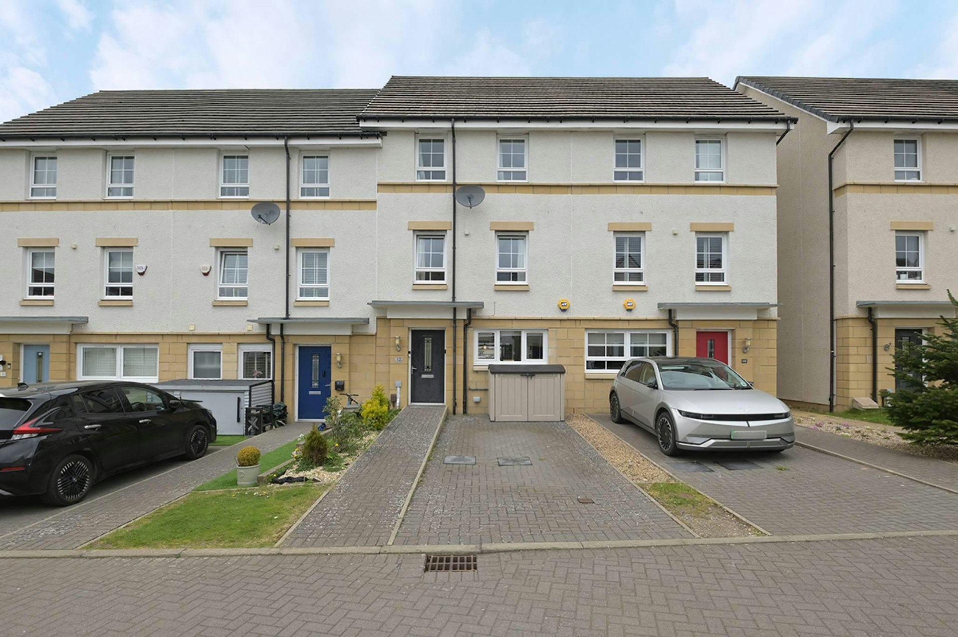 12 Skerryvore Loan, Fairmilehead, Edinburgh, EH10 6TX