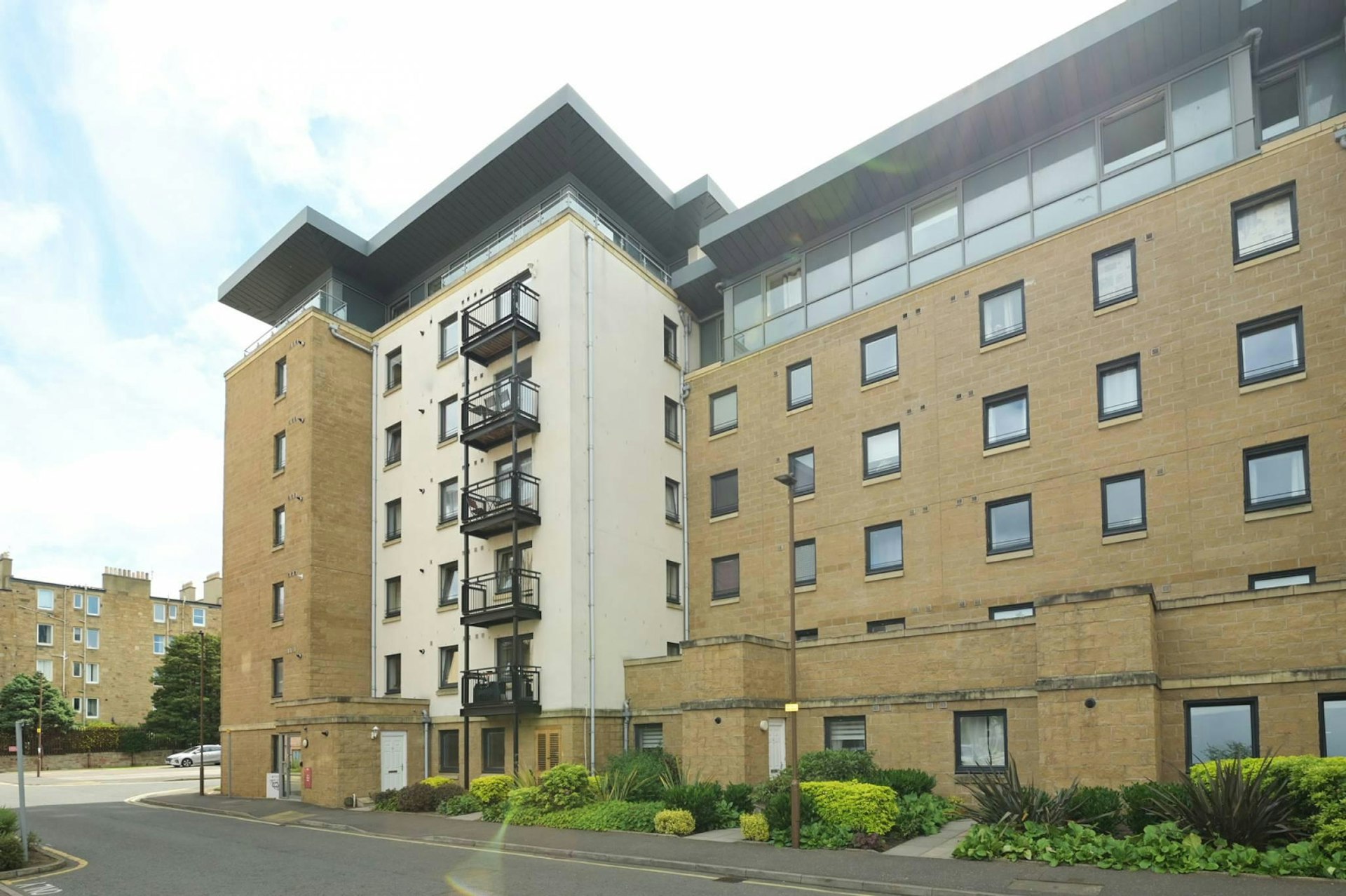 4 Slateford Gait, Edinburgh, EH11 1GX