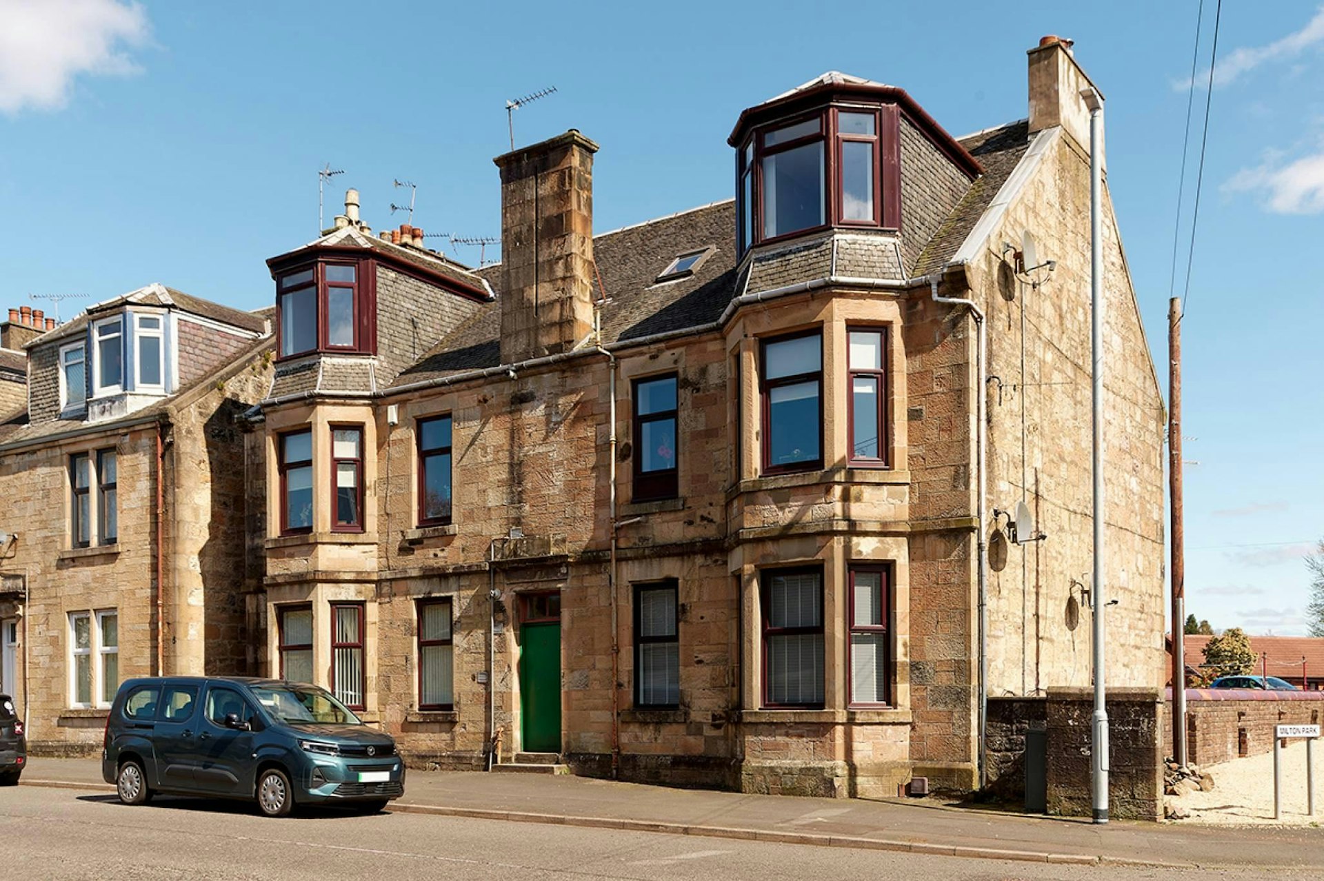 G/R, 4 Milton Road, Kilbirnie, KA25 7BA