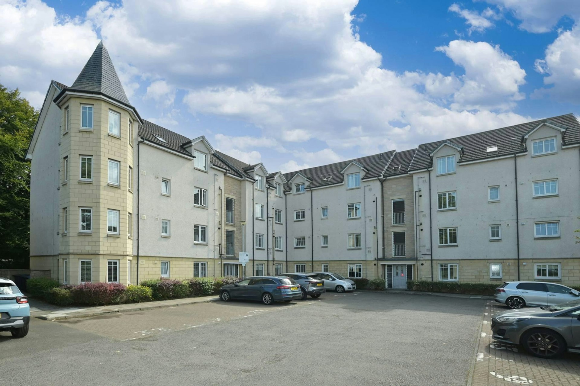 33 Quarrywood Court, Livingston, EH54 6AZ