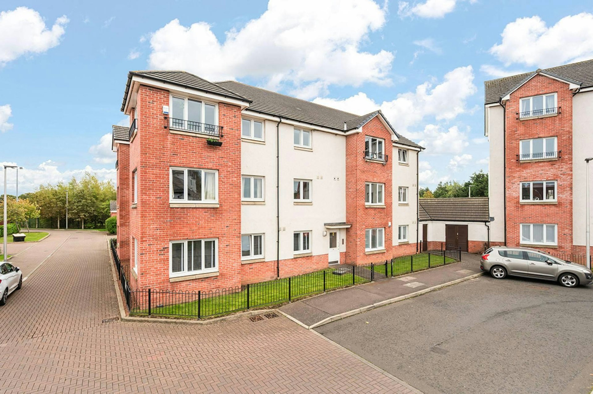Flat 4, 2 Torwood Crescent, Edinburgh, EH12 9GJ