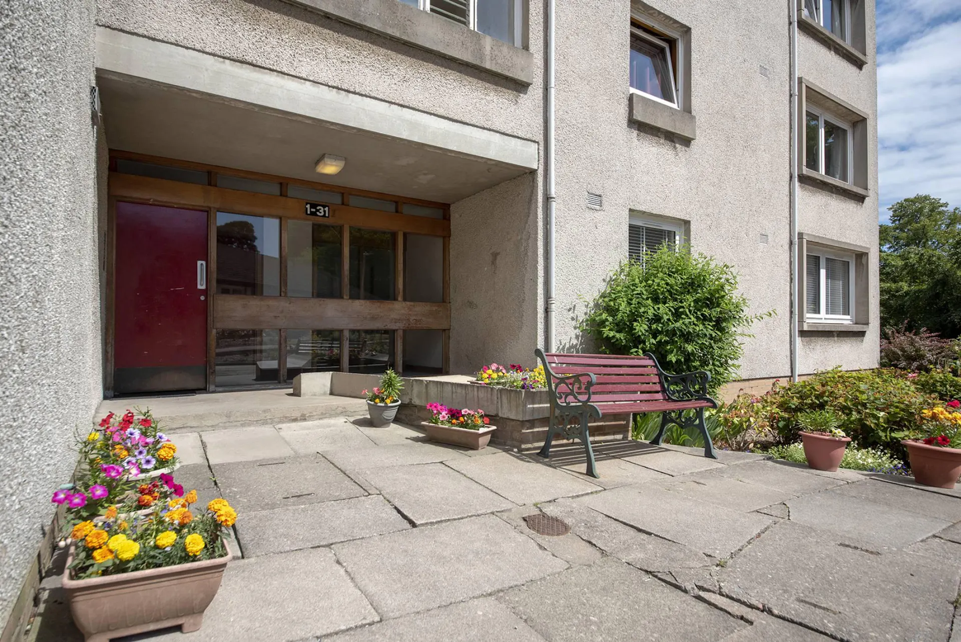 25 Raeden Crescent, Aberdeen, AB15 5WL McEwan Fraser Legal