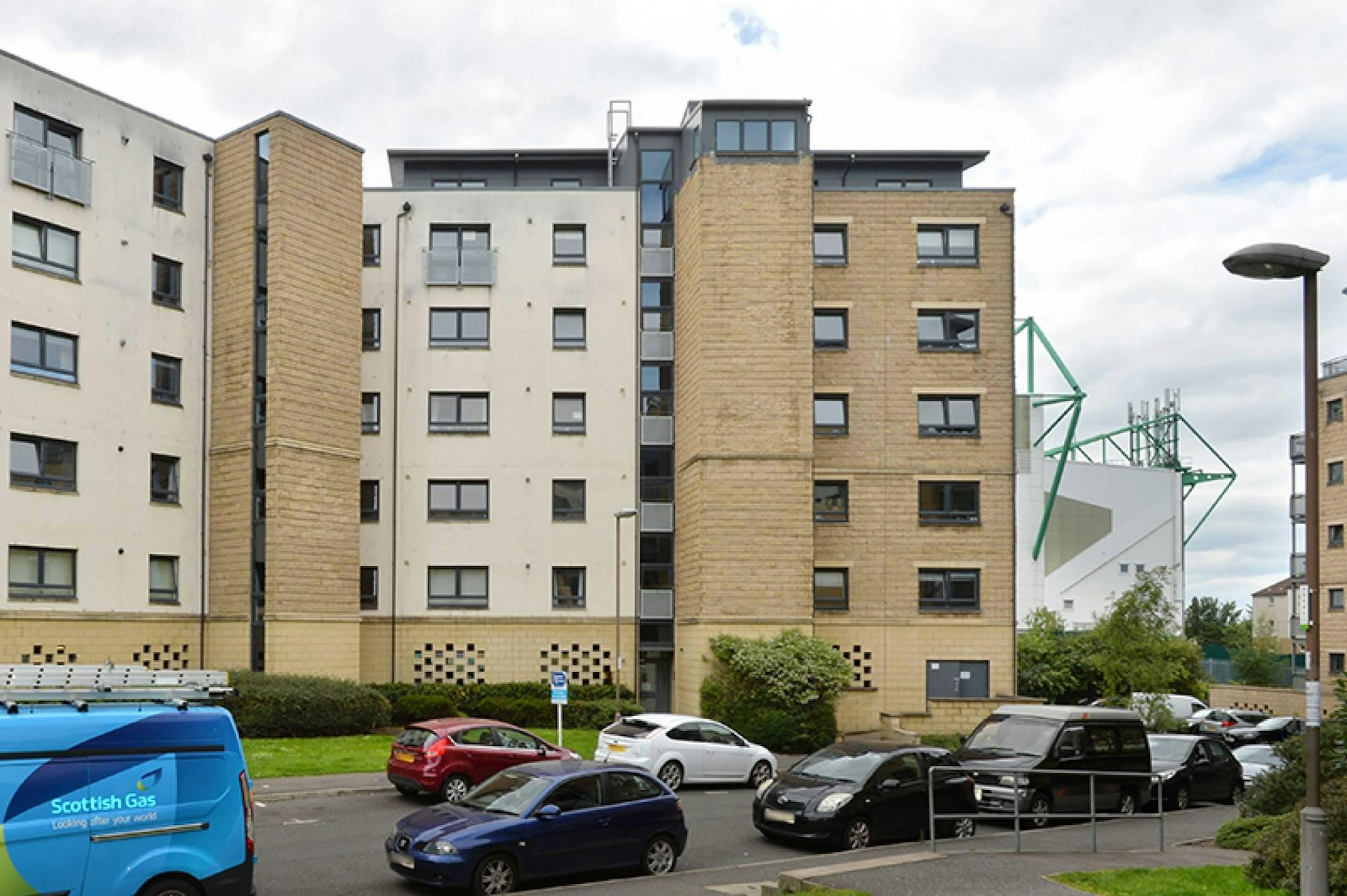 12/4 Hawkhill Close, Leith, Edinburgh, EH7 6FH McEwan Fraser Legal