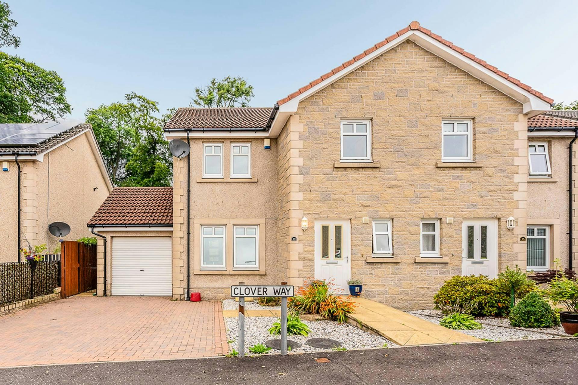 38 Clover Way, Blairhall, Dunfermline, KY12 9JY McEwan Fraser Legal