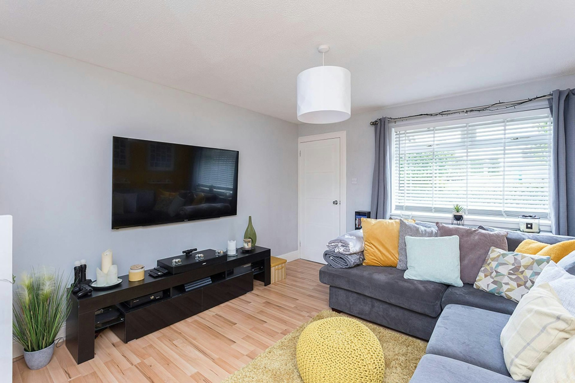 78 Struan Place, Inverkeithing, Fife, KY11 1PB McEwan Fraser Legal