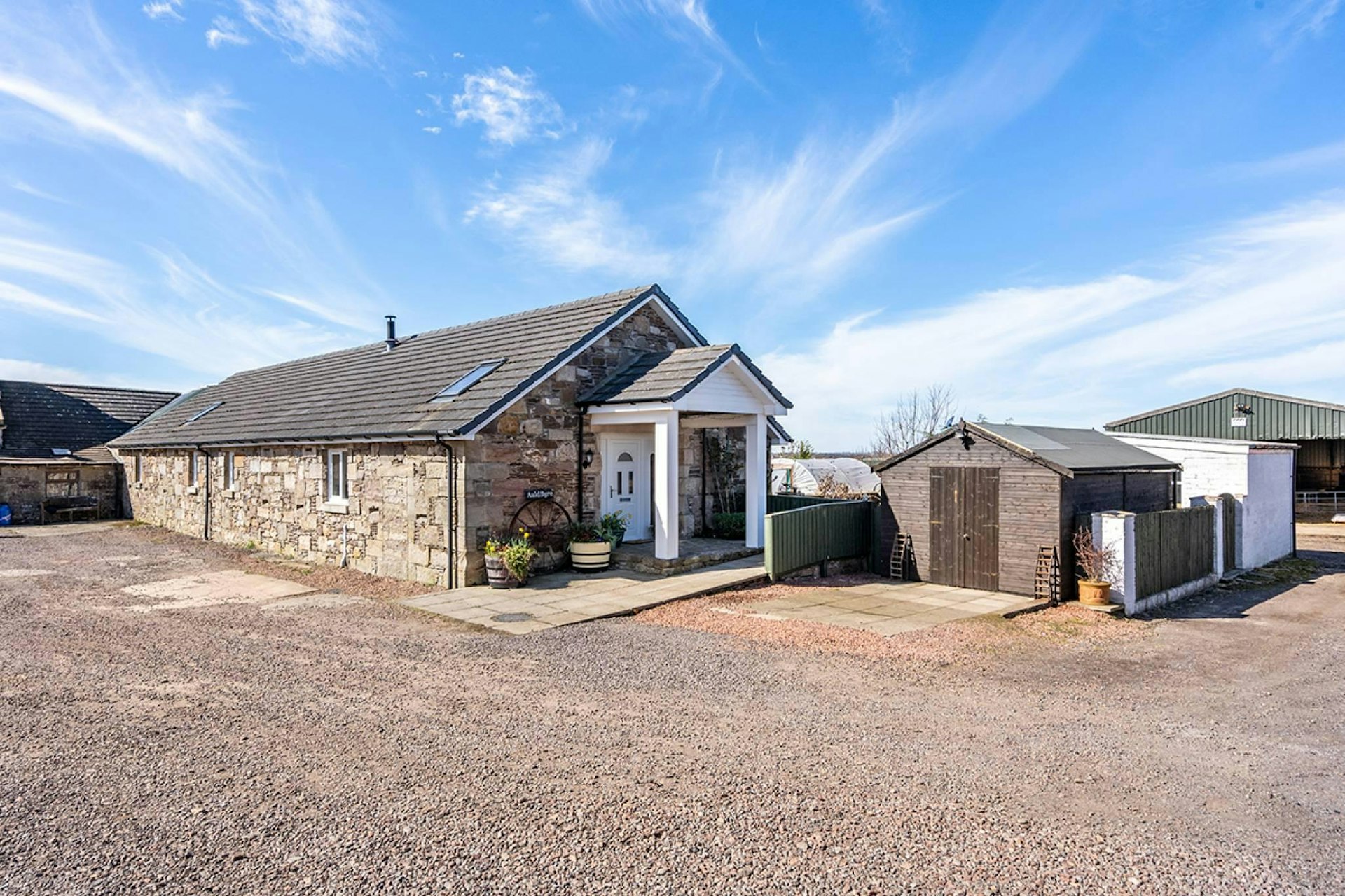 Auld Byre Auchtygemmel Farm, Auchenheath, Lanark, ML11 9XH