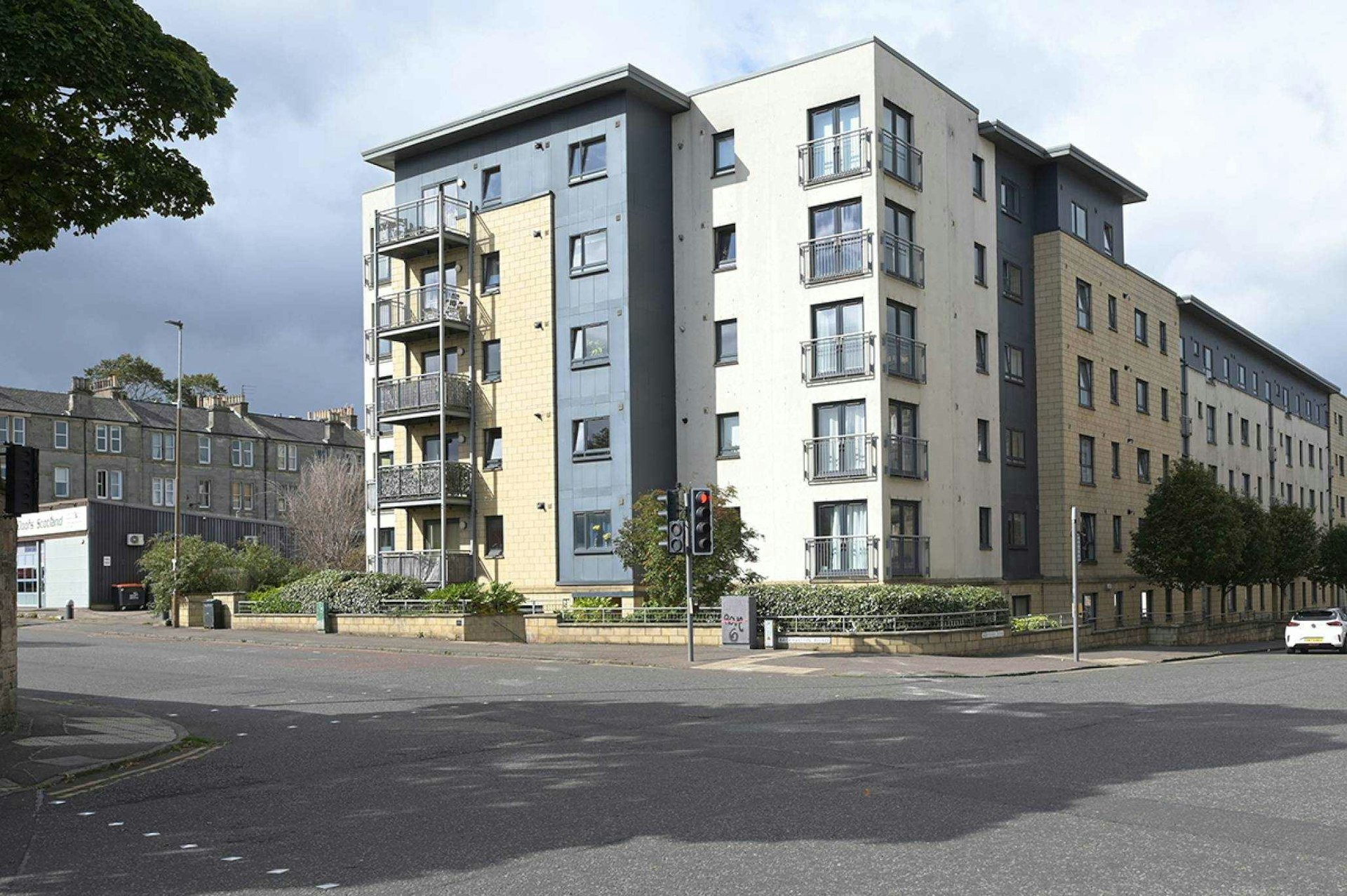 201/15 Broughton Road, Canonmills, Edinburgh, EH7 4QN