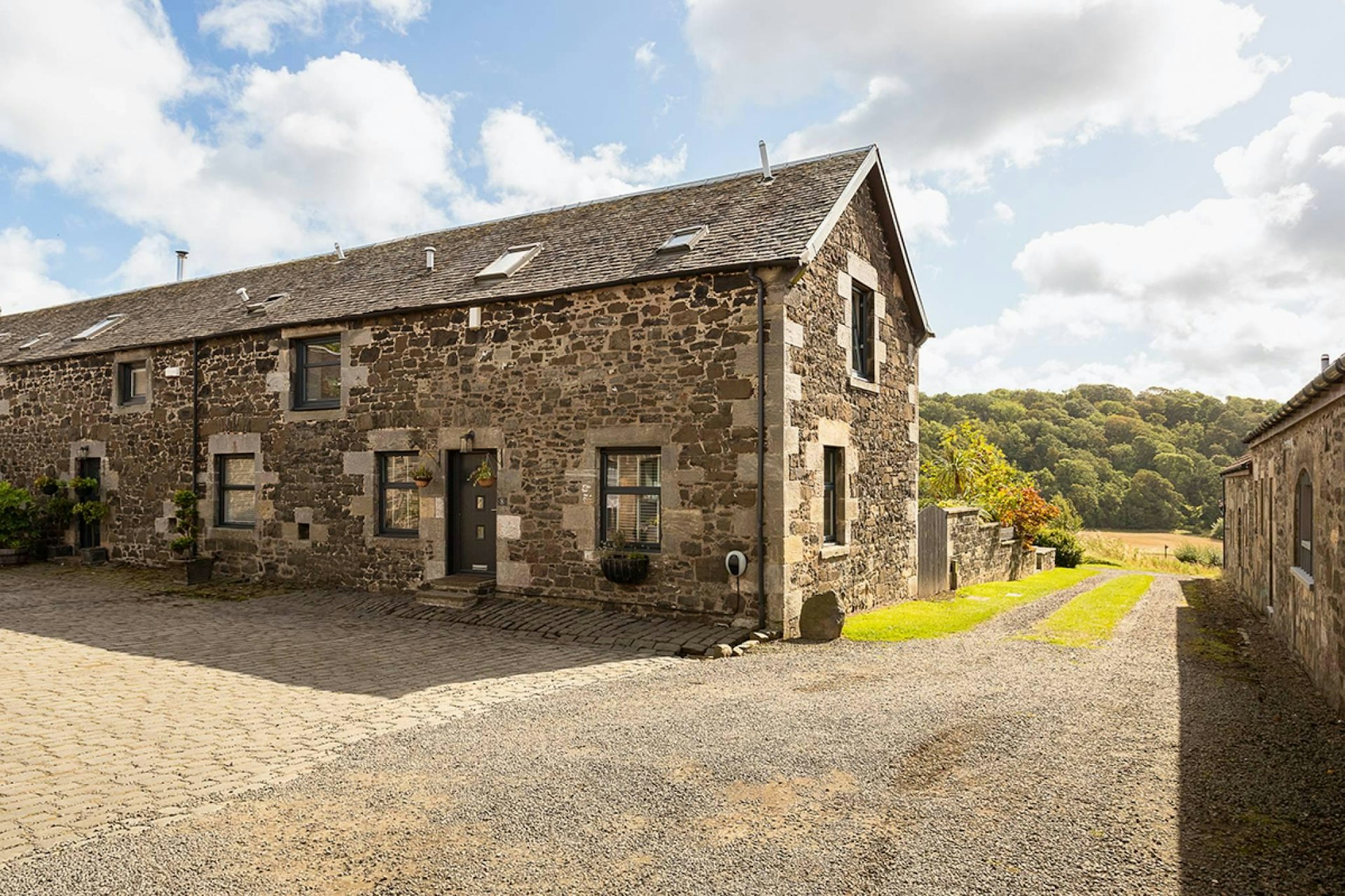 8 Spencerfield Steadings, Hillend, Inverkeithing, KY11 9LA