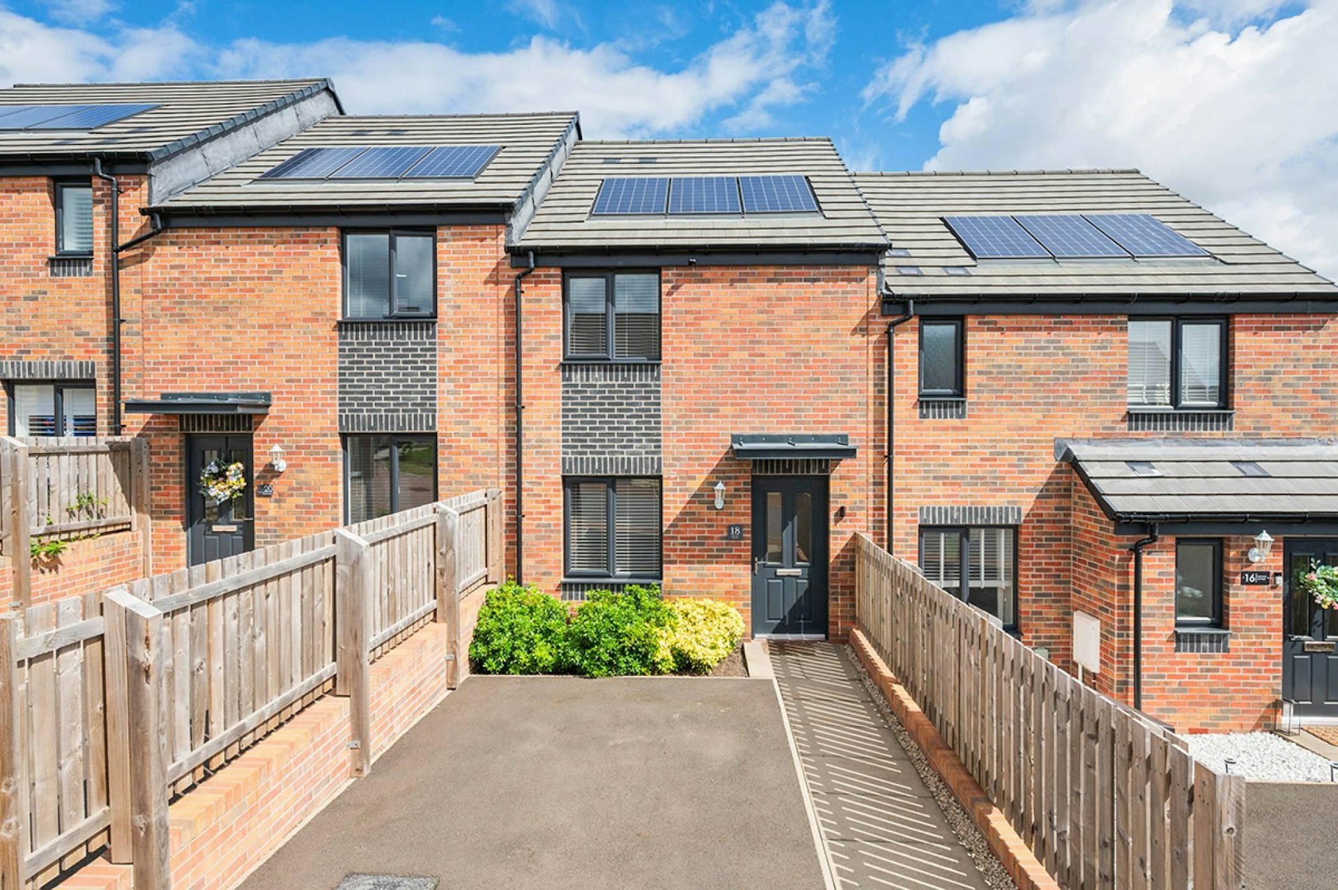 18 Brosie Wynd, Gilmerton, Edinburgh, EH17 8ZB