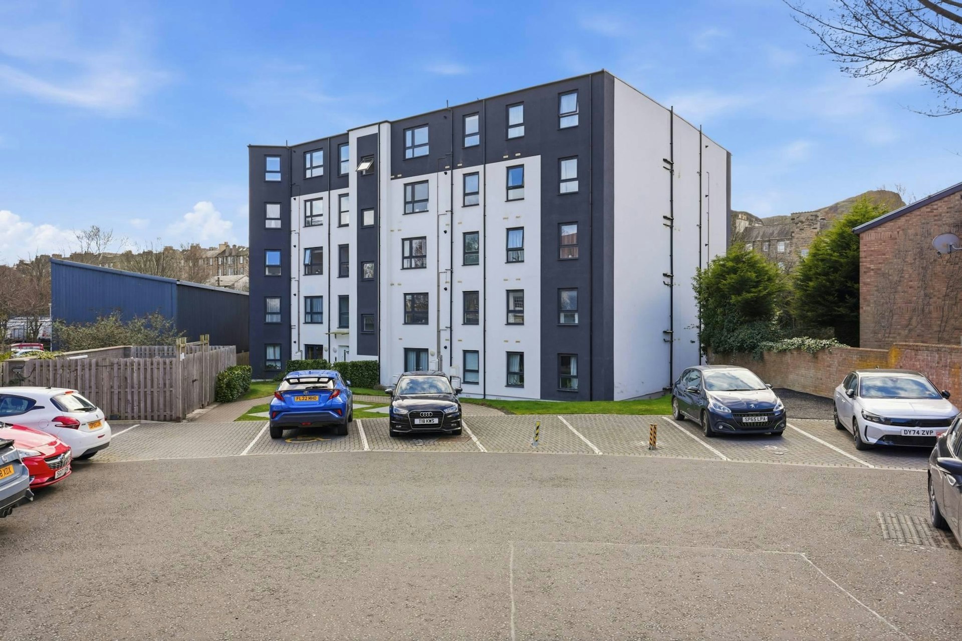 31, 1 Sunnybank Place, Meadowbank, Edinburgh, EH7 5TJ