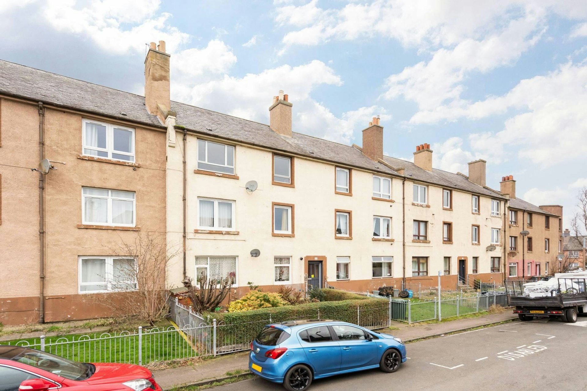 18/5 Royston Mains Street, Pilton, Edinburgh, EH5 1LB