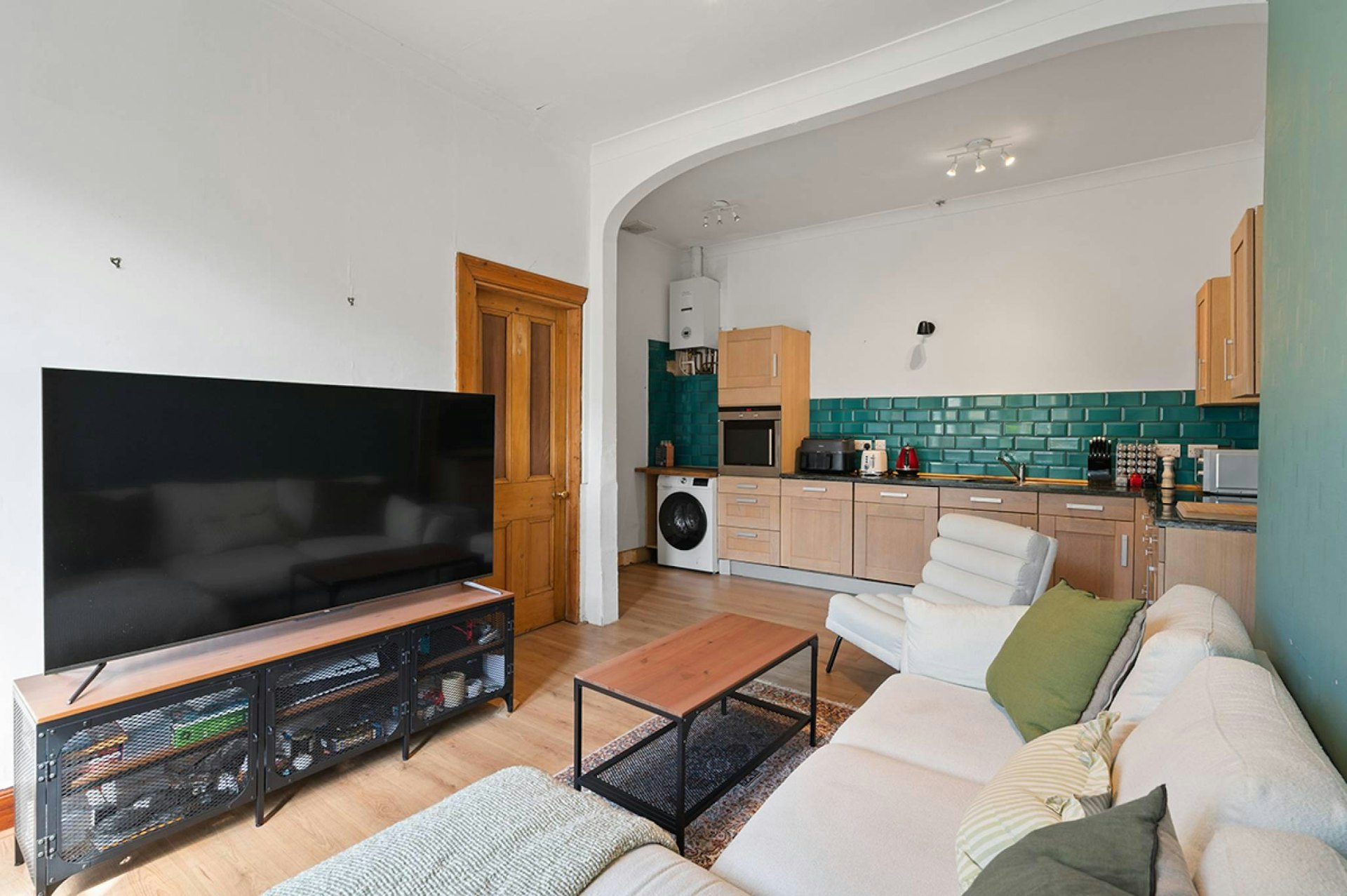 3f2, 5 Comiston Terrace, Morningside, Edinburgh, EH10 6AJ