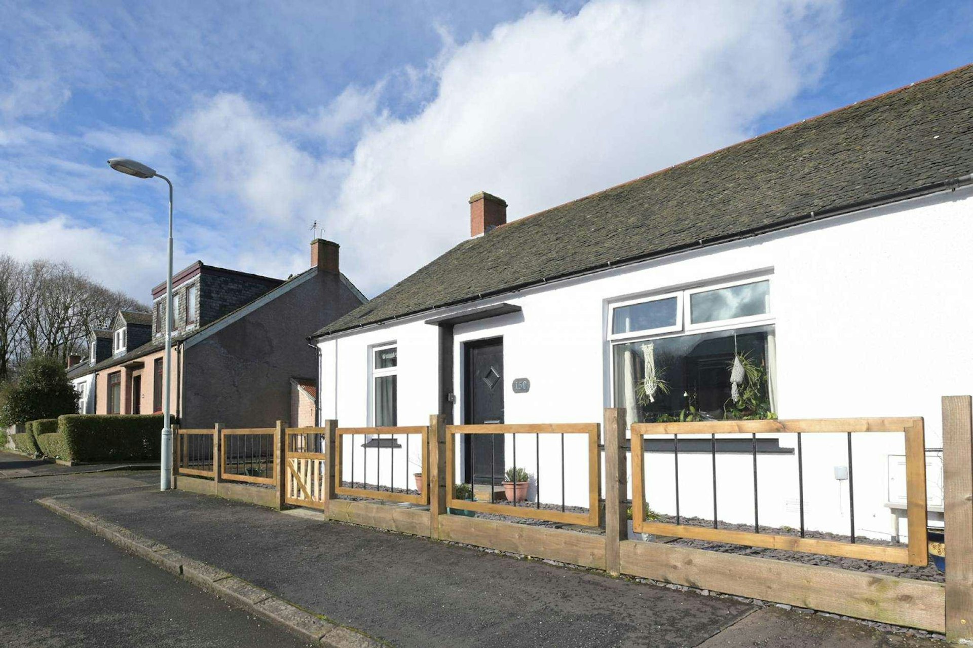150 South Village, Pumpherston, Livingston, EH53 0LR