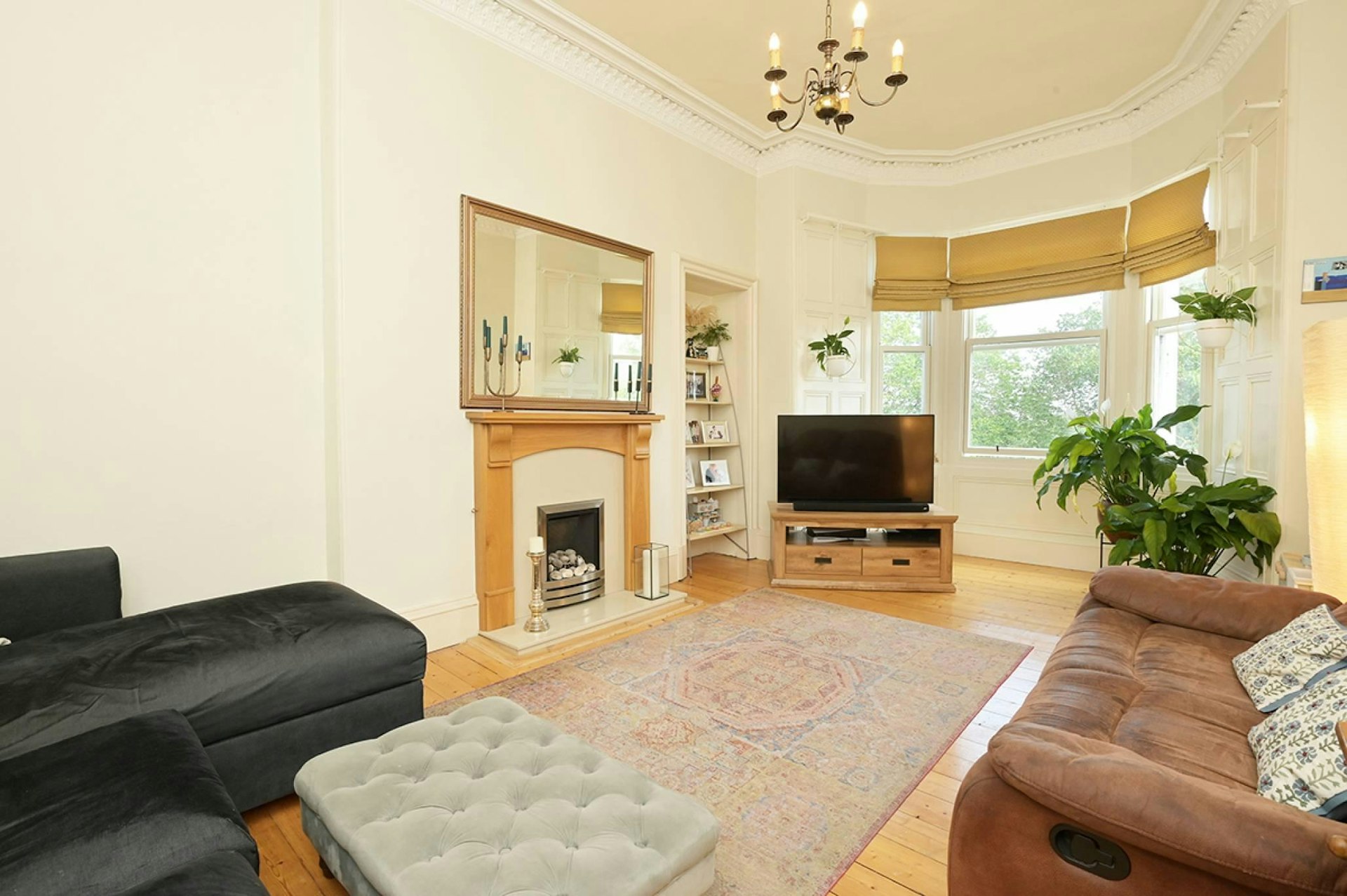 3F1, 148 Brunton Gardens, Montgomery Street, Edinburgh, EH7 5ET